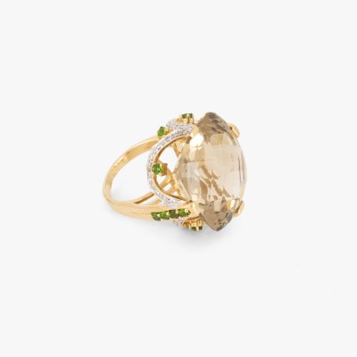 Gold ring, decorated with smoky quartz, diamonds, and sapphires, accompanied by additional gemological certificate