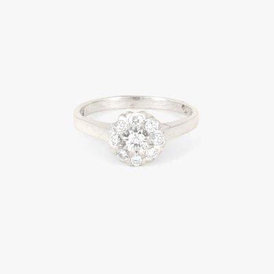 Gold ring decorated with diamonds