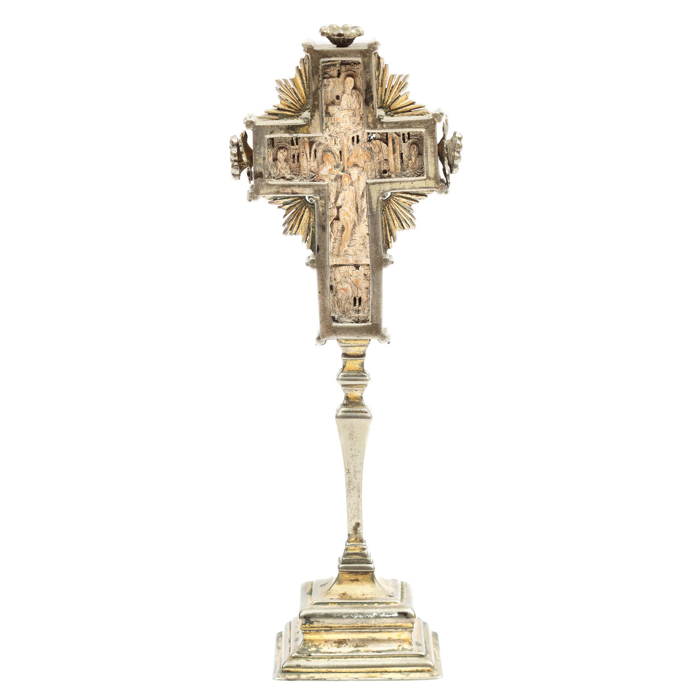 Cruce de altar, cu montură din metal argintat, sfârşitul sec. XIX