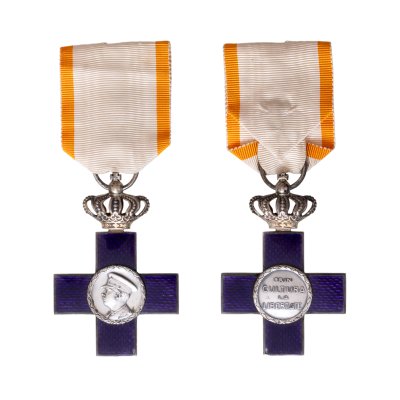 Ordinul ”Meritul Cultural”, model Carol II, în grad de cavaler, gravor Resch, cu panglica pentru Arta, muzica, teatru, 1931 1931, argint,  în cutia originală