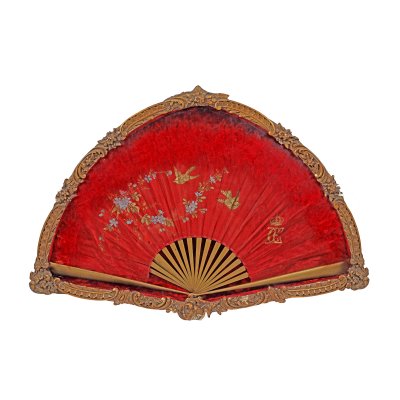 Superb fan, painted with colloidal gold, with the cipher of King Carol I and Queen Elisabeth, decorated with a scene inspired by nature, probably painted by Queen Elisabeth, historical piece, collector's item