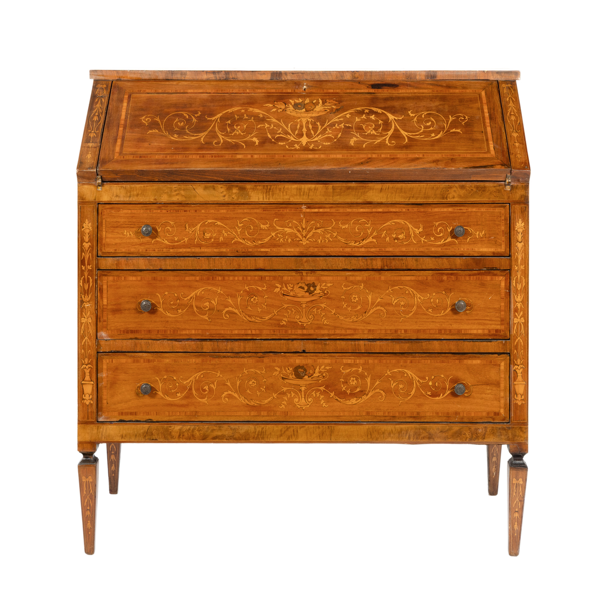 Comodă-secretaire în manieră Napoleon al III-lea, decorată cu motive vegetale și florale, prima jumătate a sec. XX
