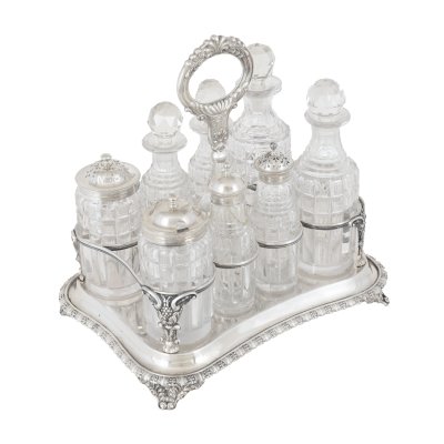 Silver and crystal olive bowl, decorated with plant elements, masters John, Henry & Charles Lias, circa 1824