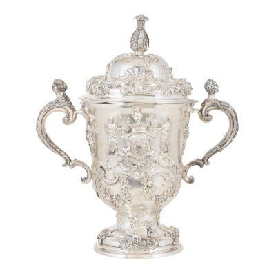 Elkington & Co. silver cup with lid, decorated with Neo-Classical elements, circa 1900, rare, collectible piece