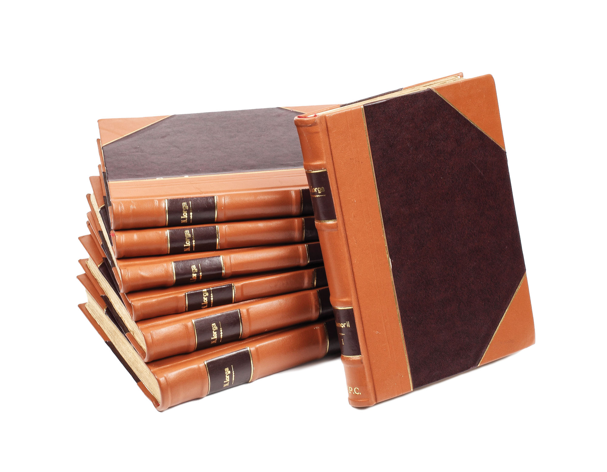 "Memorii", de Nicolae Iorga, Bucureşti, 1939, 7 volume, primele volume poartă ștampila de autor