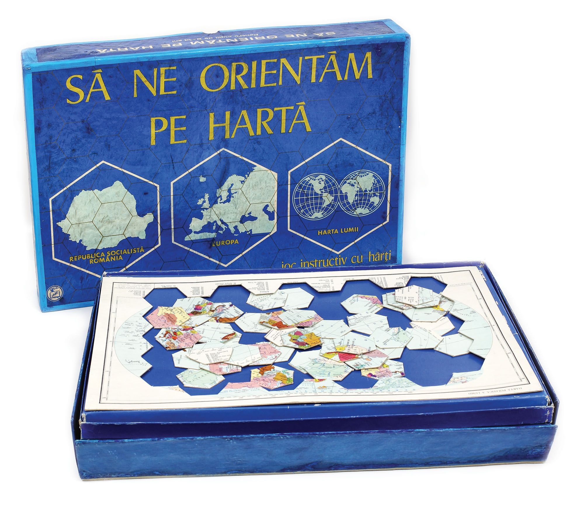 "Să ne orientăm pe hartă", joc de societate românesc produs de Întreprinderea de Reclamă și Publicitate București,  începutul anilor "80