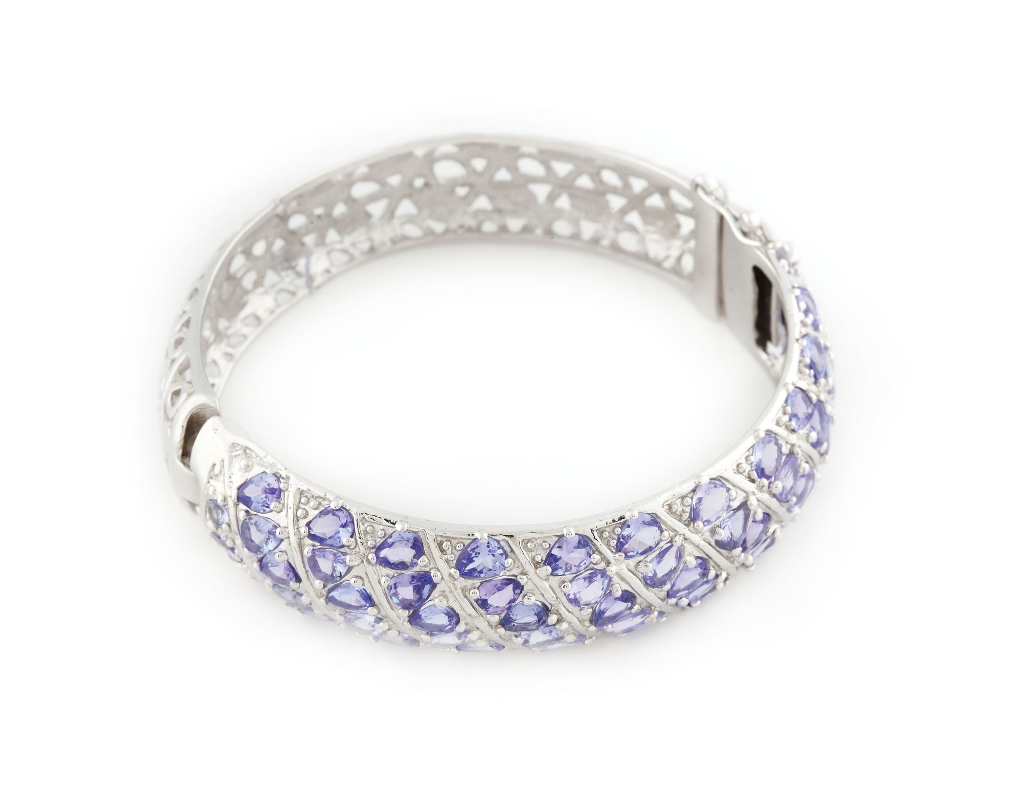 Brățară din argint, decorată cu tanzanite