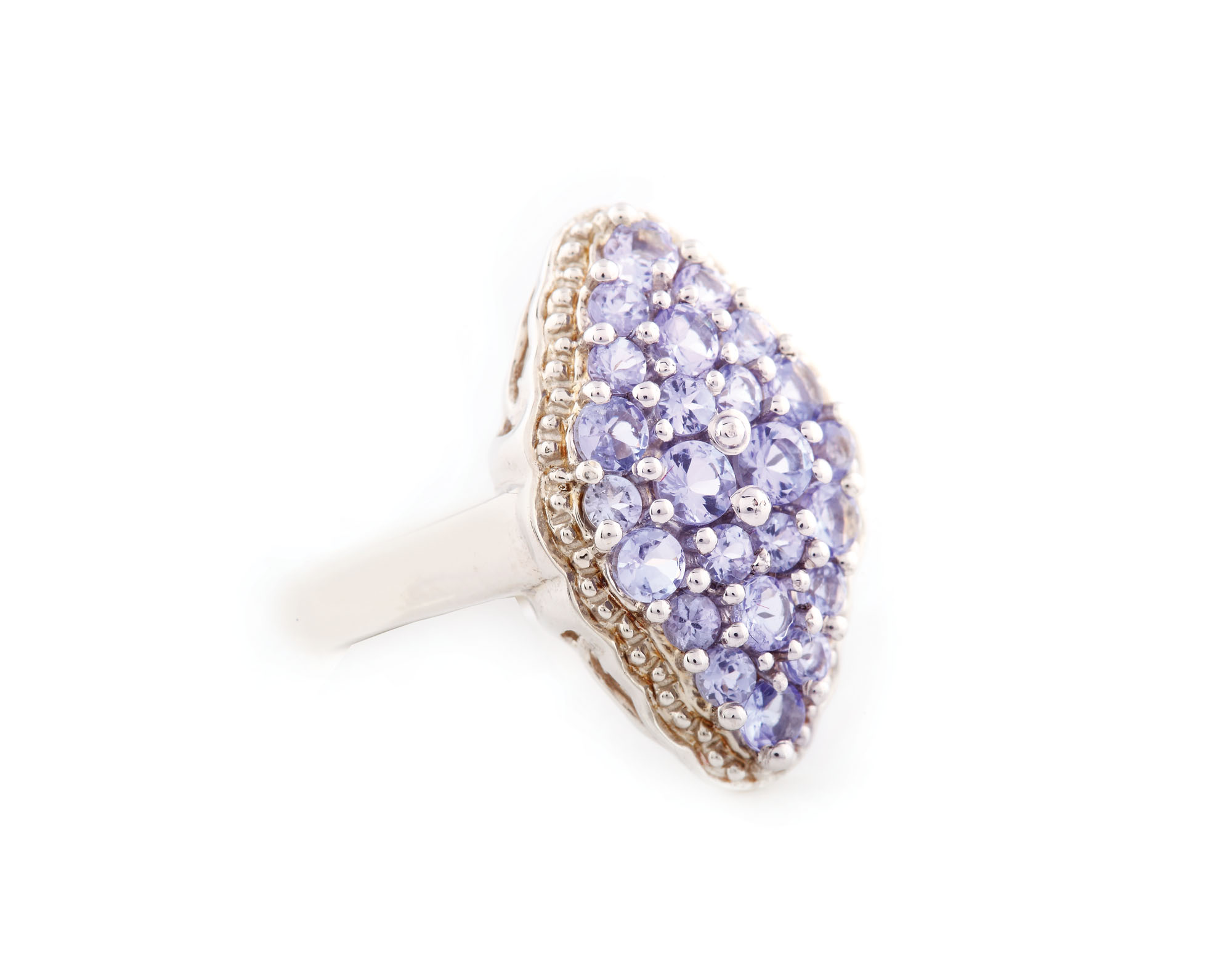 Inel din argint, ornat cu tanzanite