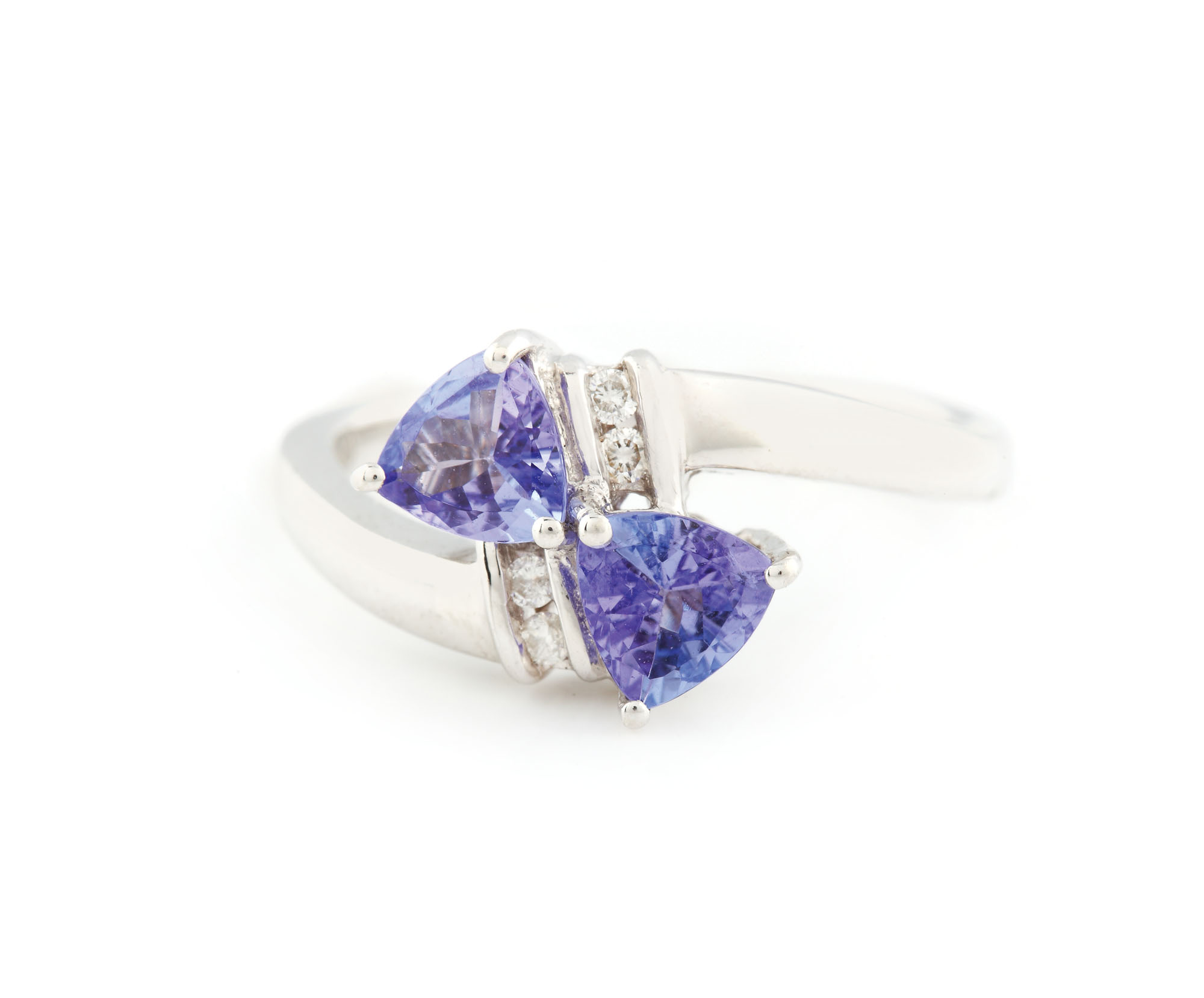 Inel din argint, decorat cu tanzanite și diamante