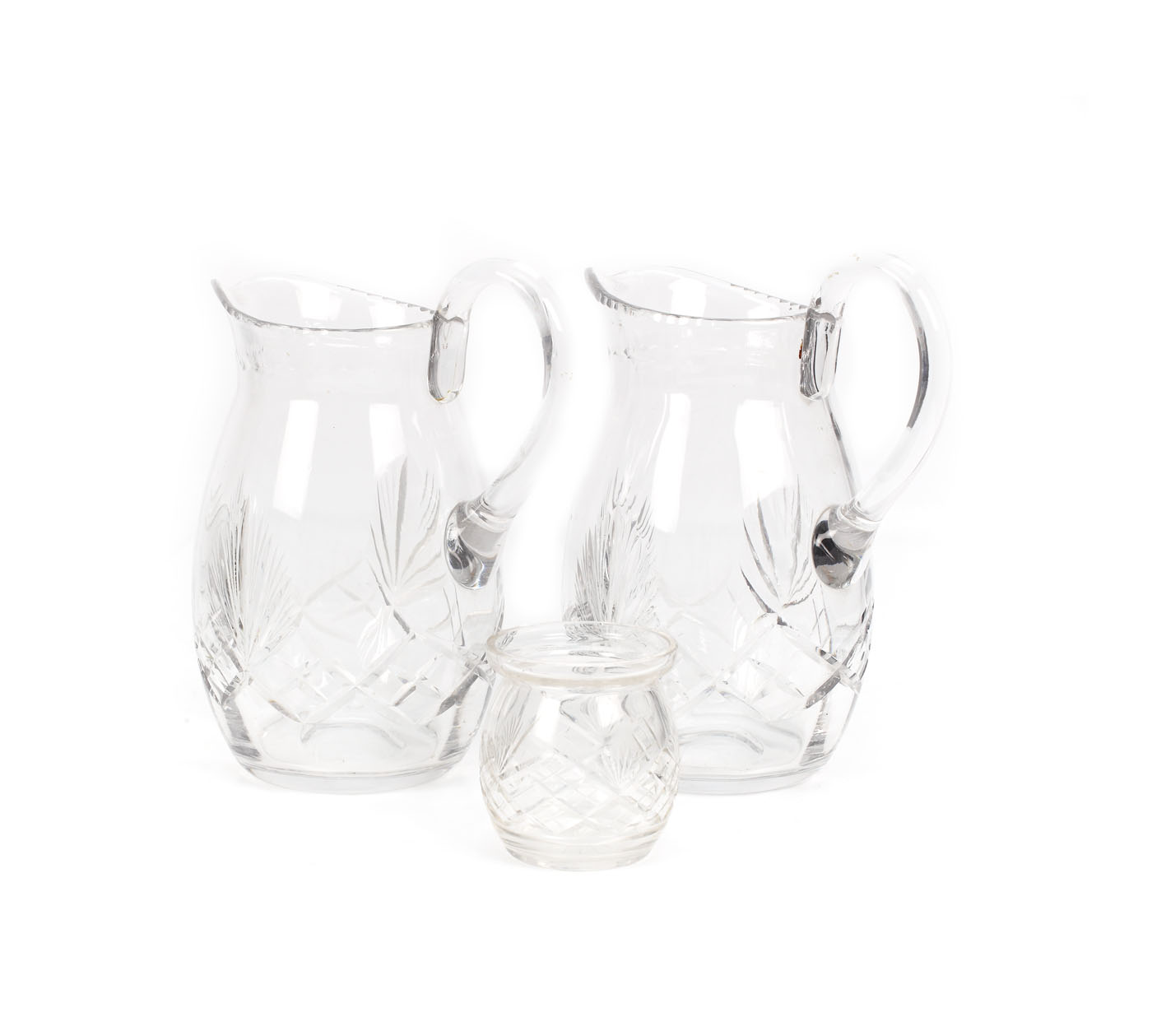 Set format din două carafe și un pahar din cristal, pentru apă