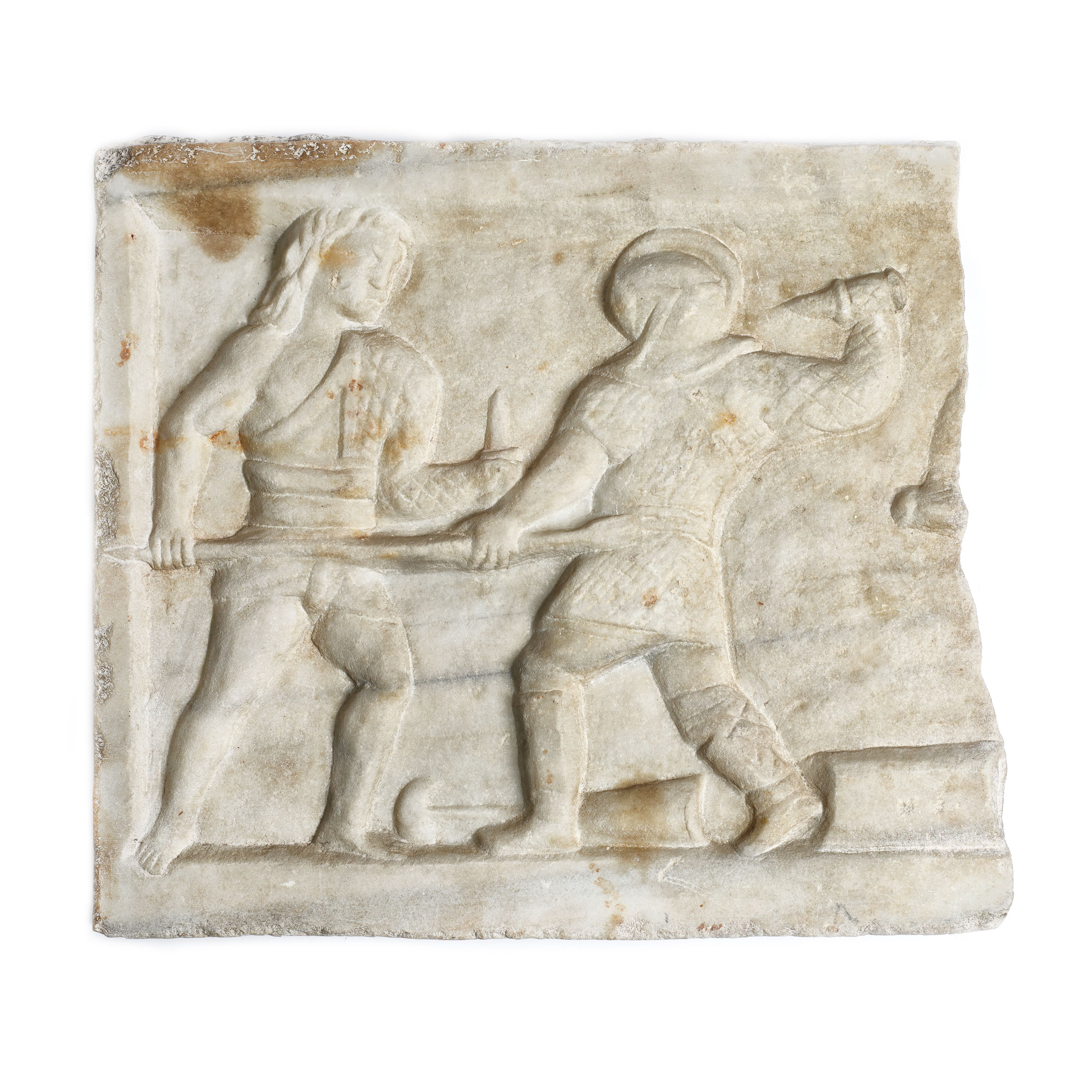 Basorelief din marmură, ilustrând o lupta între doi gladiatori în stil antichizant, sfârșitul sec. XIX, provine din colecția dr. Horia Slobozianu