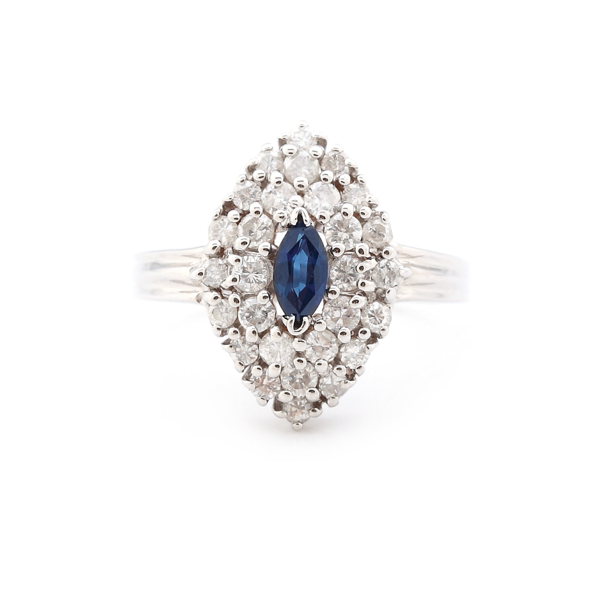 Inel din aur alb, decorat cu safir marchiză în coroană de diamante