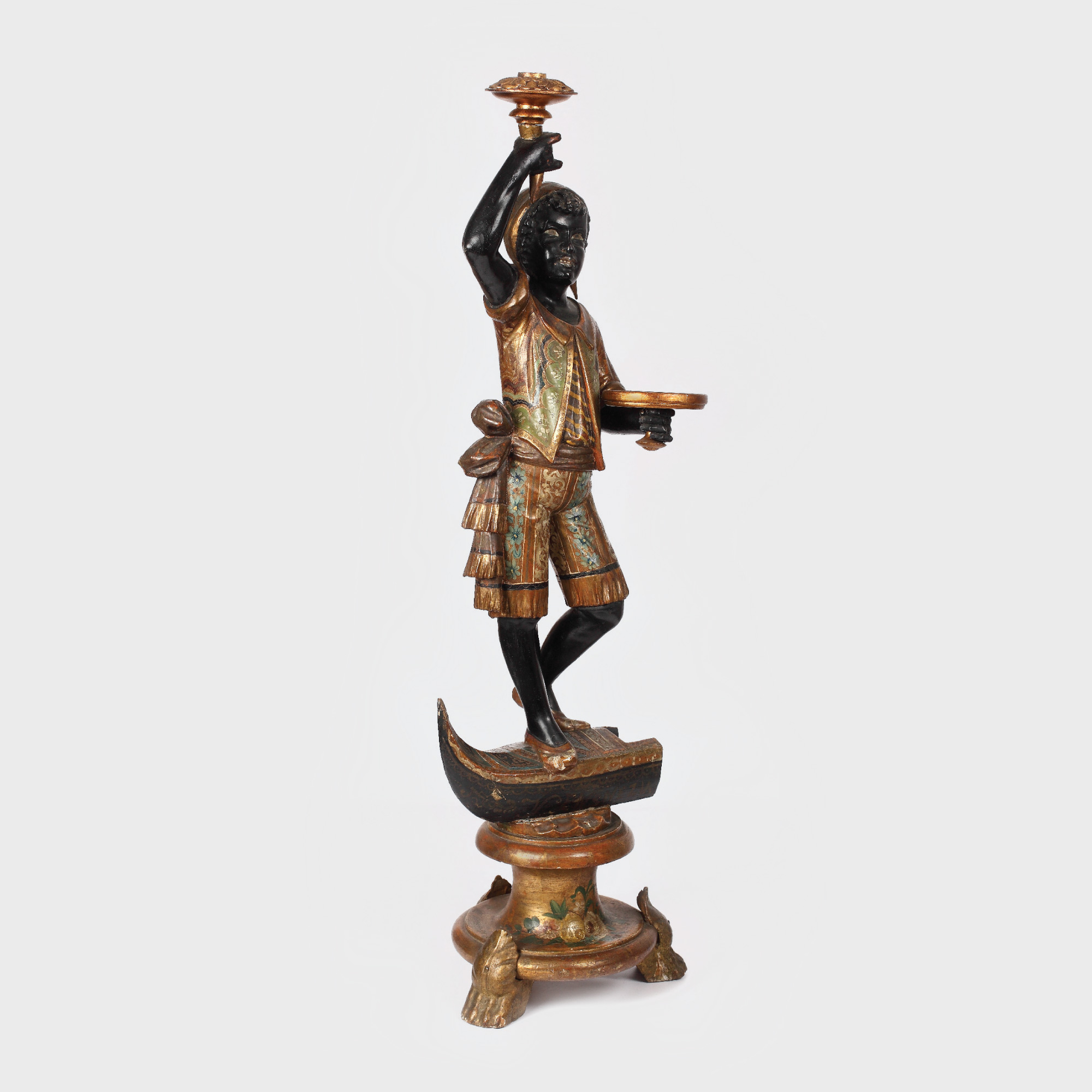 Sculptură sfeșnic, din lemn pictat manual, ce înfățișează un arap ținând un sfeșnic în mână, Atelier Venețian, sec. XIX