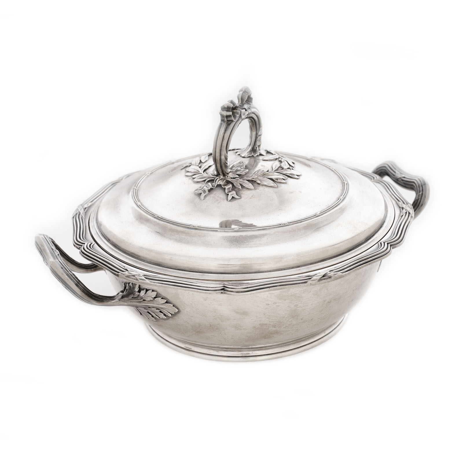 Neoclassic vegetable serving dish made of Emile Puiforcat silver, approx. 1880-1900