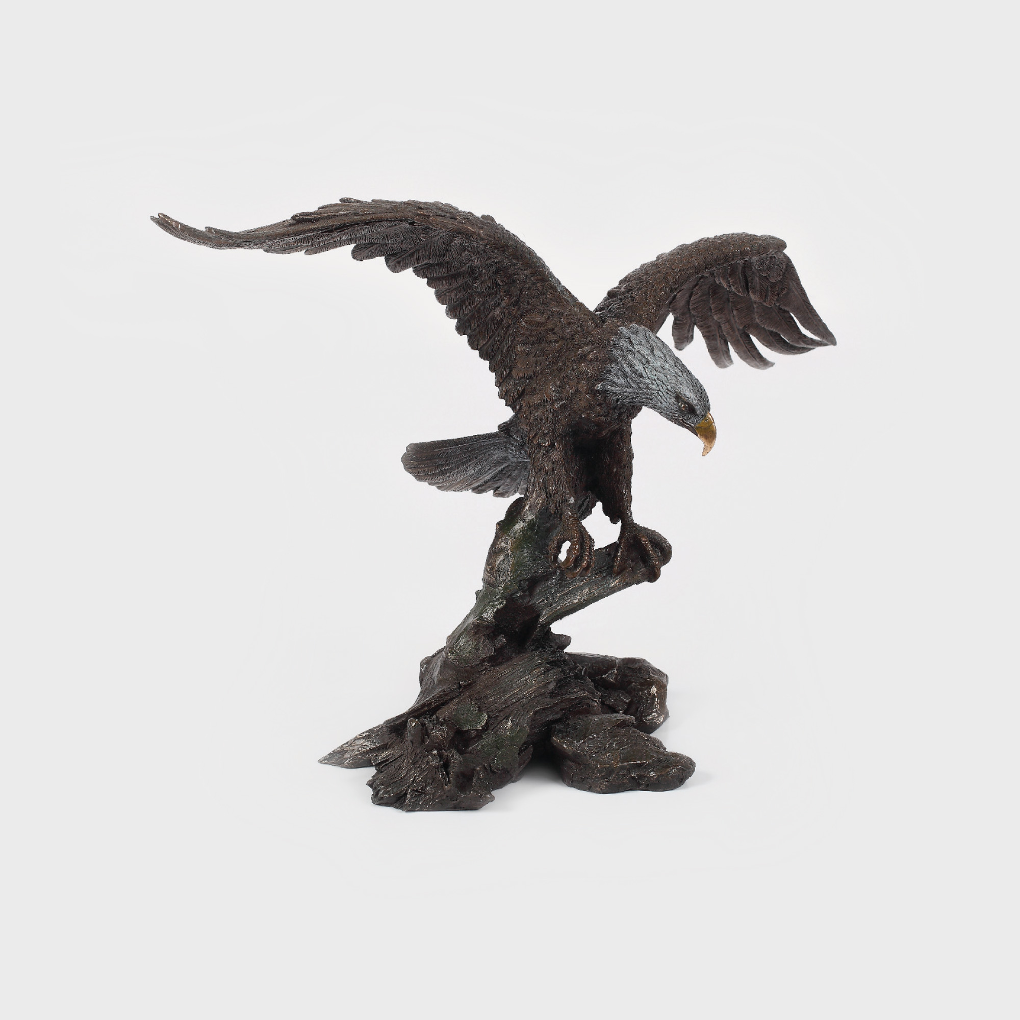 Statuetă decorativă reprezentând un vultur