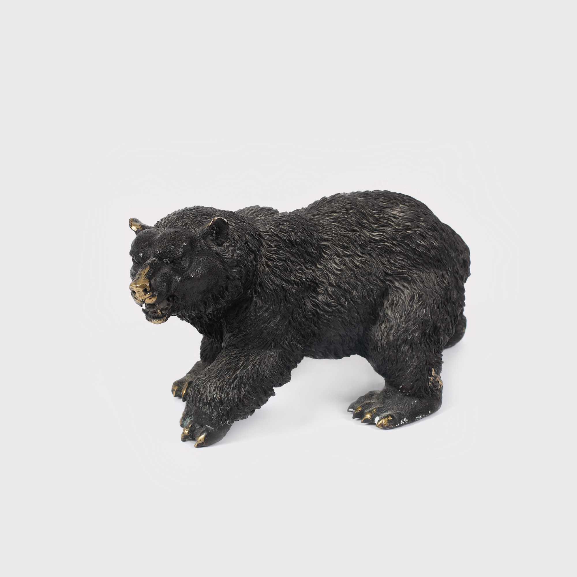 Figurină decorativă din bronz, reprezentare realistă a unui urs