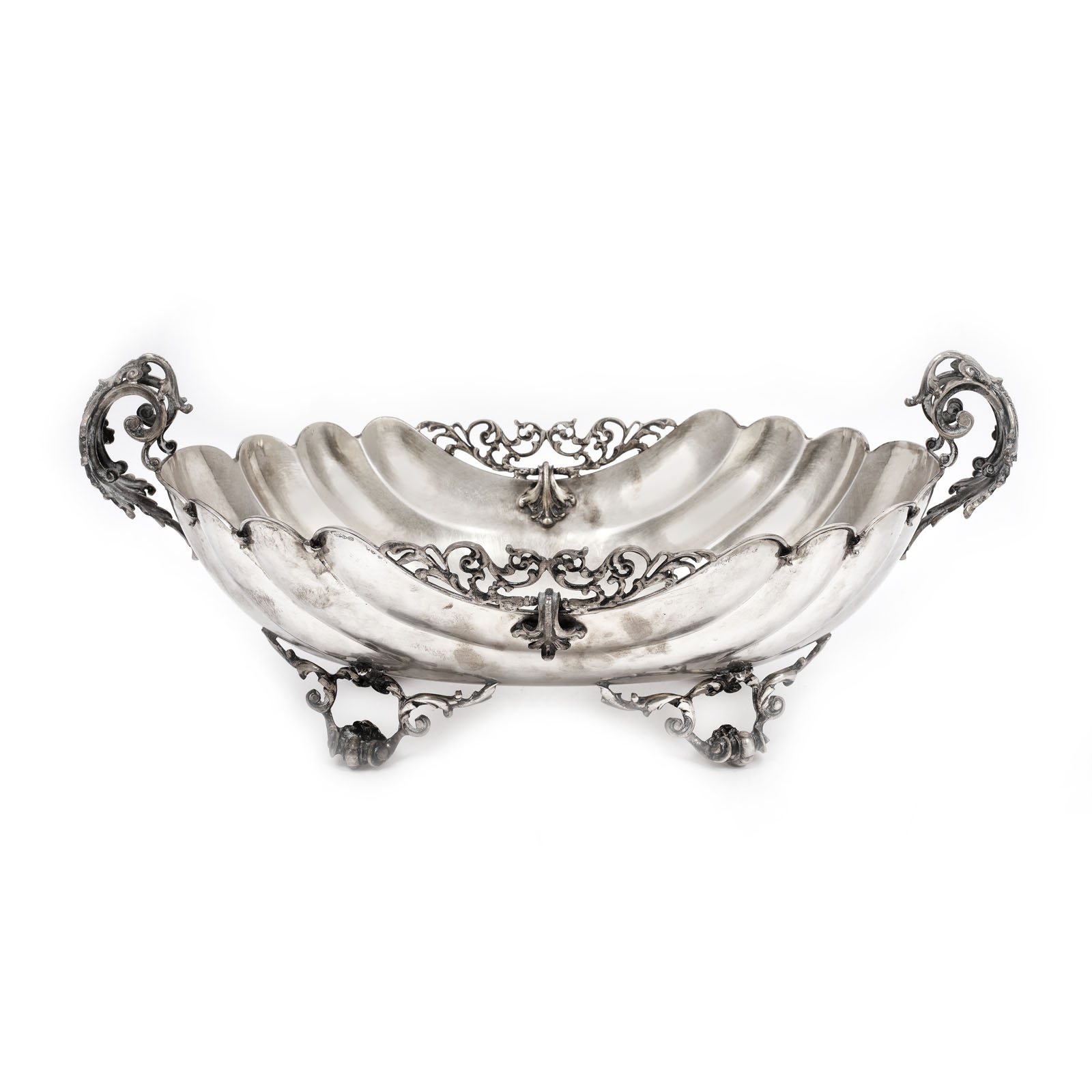 Decorative silver vessel, with stylised vegetal motifs