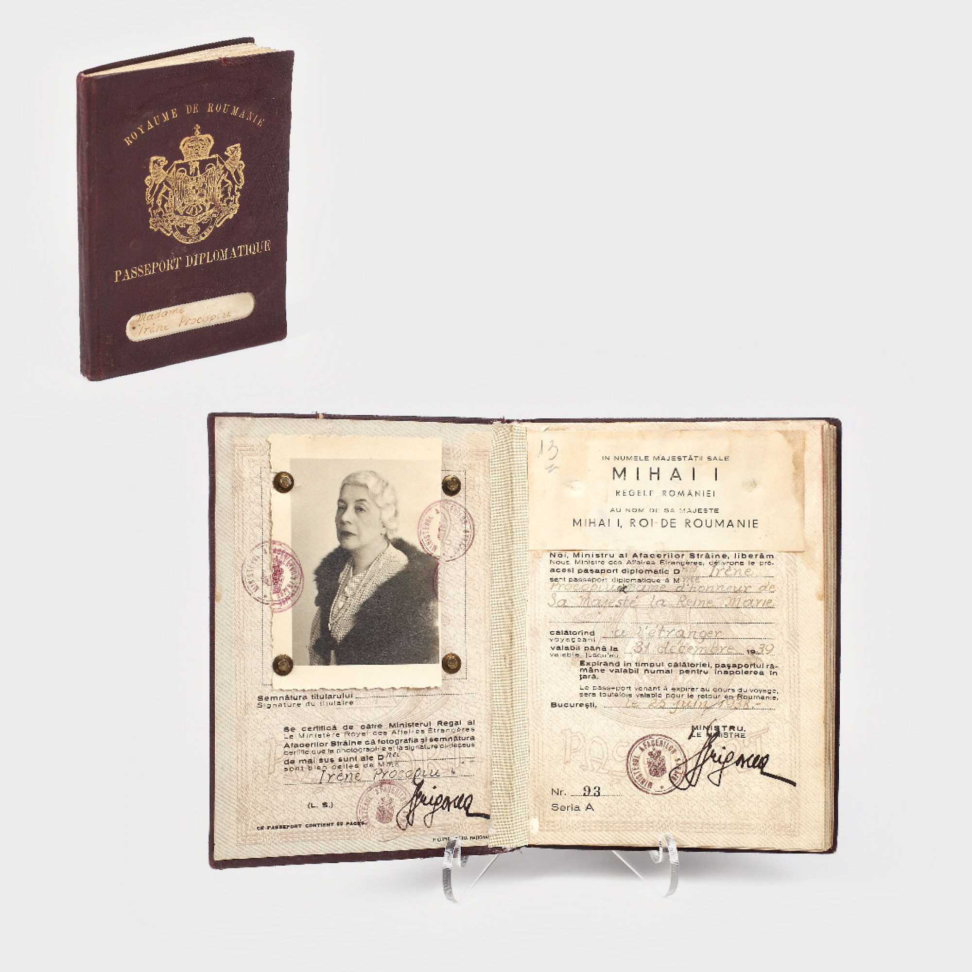 Pașaport diplomatic, al doamnei de onoare a Reginei Maria, Irina Procopiu, 1938