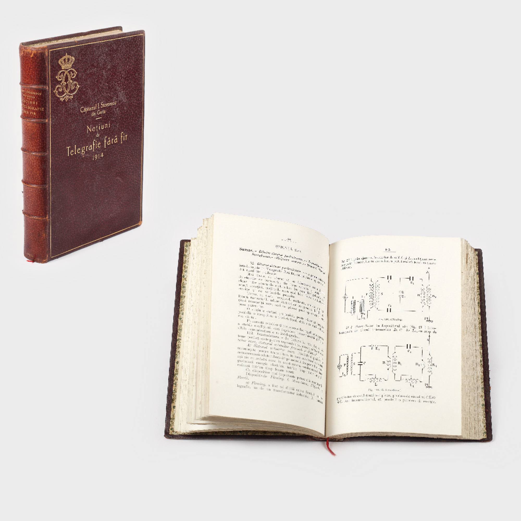 "Noţiuni de telegrafie fără fir", de Căpitanul Ion Stoenescu, 1914, exemplarul provine din biblioteca Regelui Carol I