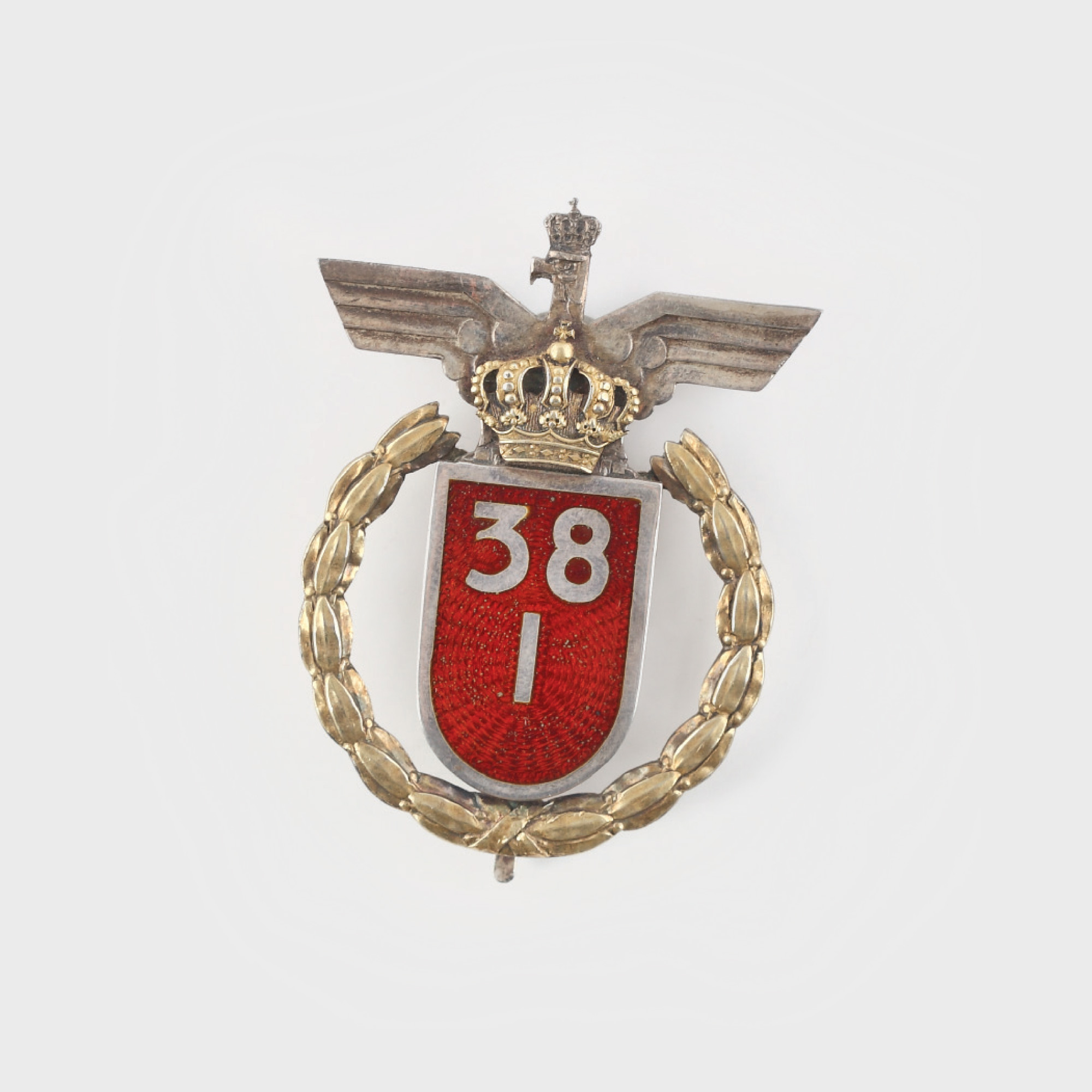 Insignă din argint, de 7 ani, a Regimentului 38 Infanterie, designer Heinrich Weiss, bijutier al Casei Regale