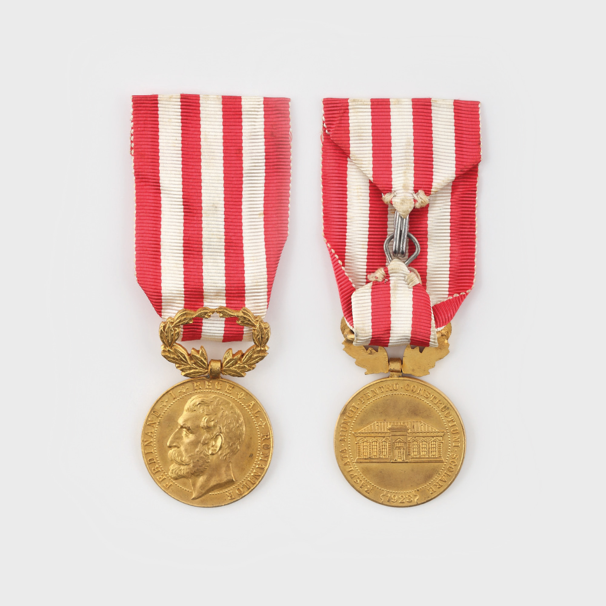 Medalie "Răsplata muncii pentru construcţii şcolare", clasa a I, 1923