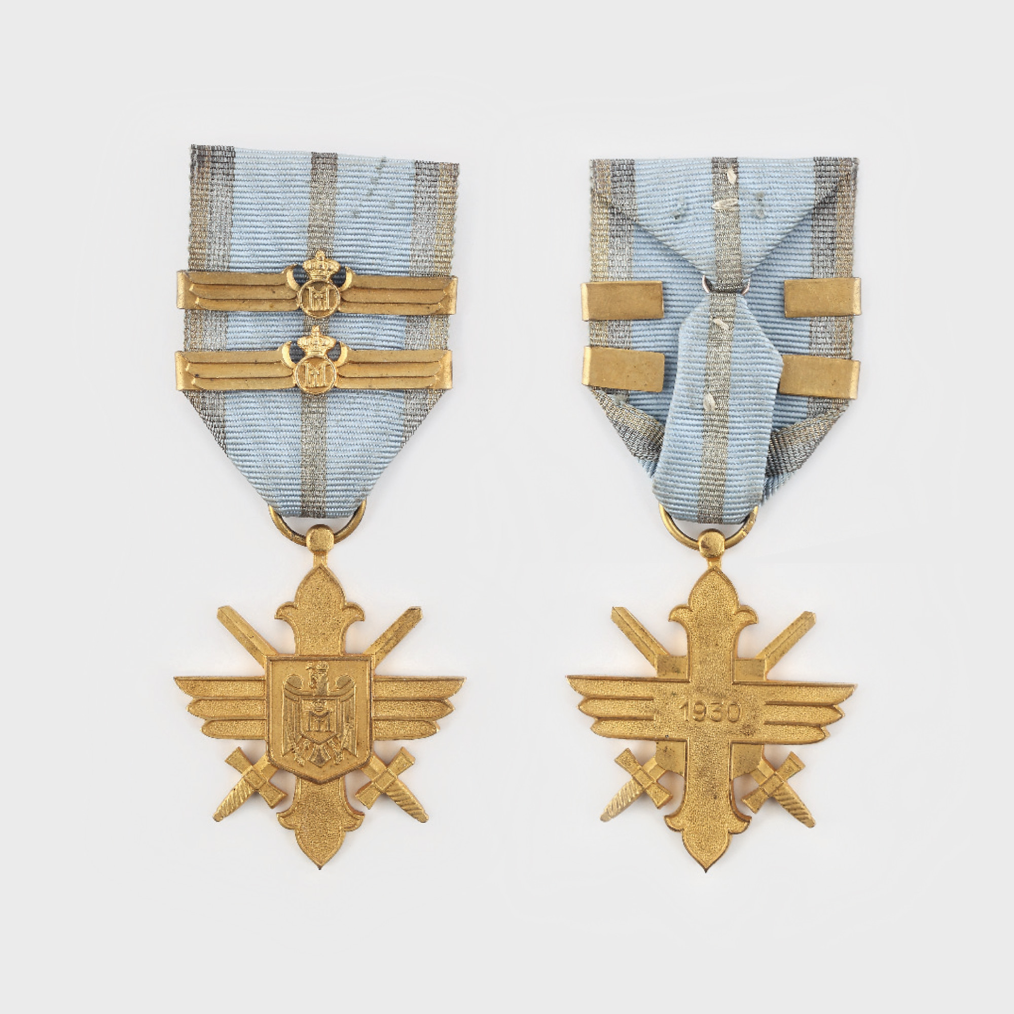 Ordinul "Virtutea aeronautică", clasa "Crucea de Aur", cu panglică și 2 barete, model 1940