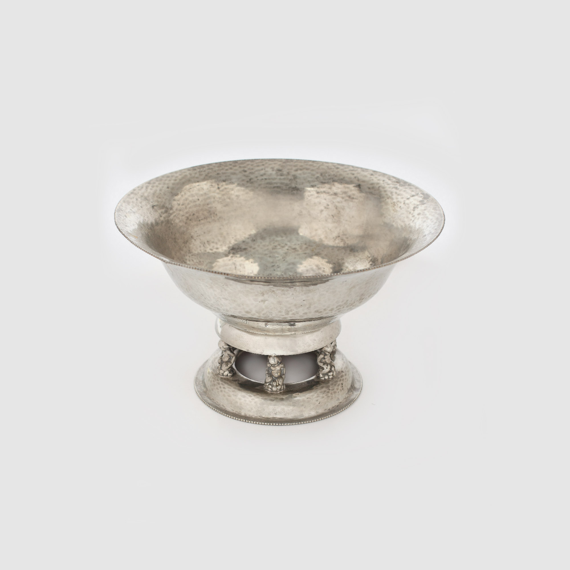 Fructieră Art Deco din alamă, realizată de Georg Nilsson pentru atelierele Gero, 1920-1925, ce a aparţinut violoncelistului Cătălin Ilea
