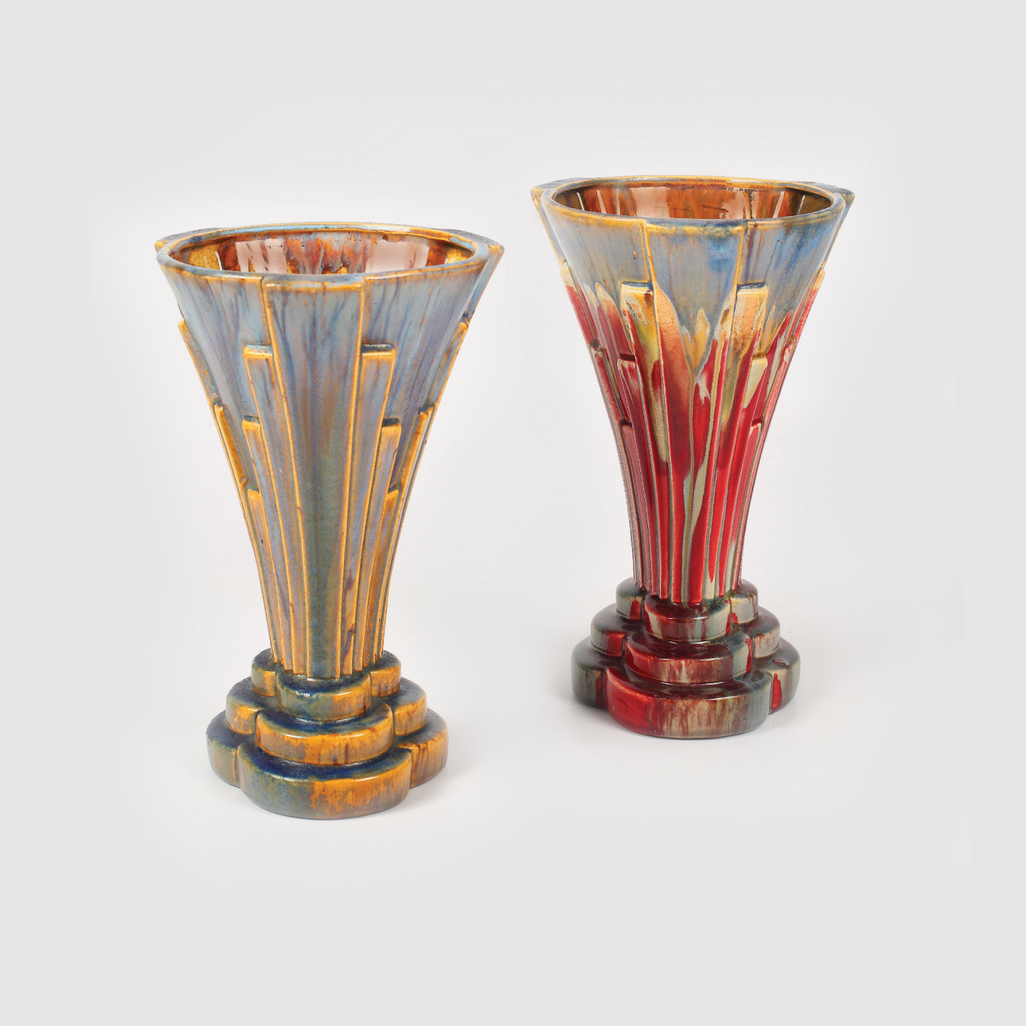 Pereche de vase decorative din ceramică glazurată, în stil Art Deco, ce a aparţinut violoncelistului Cătălin Ilea