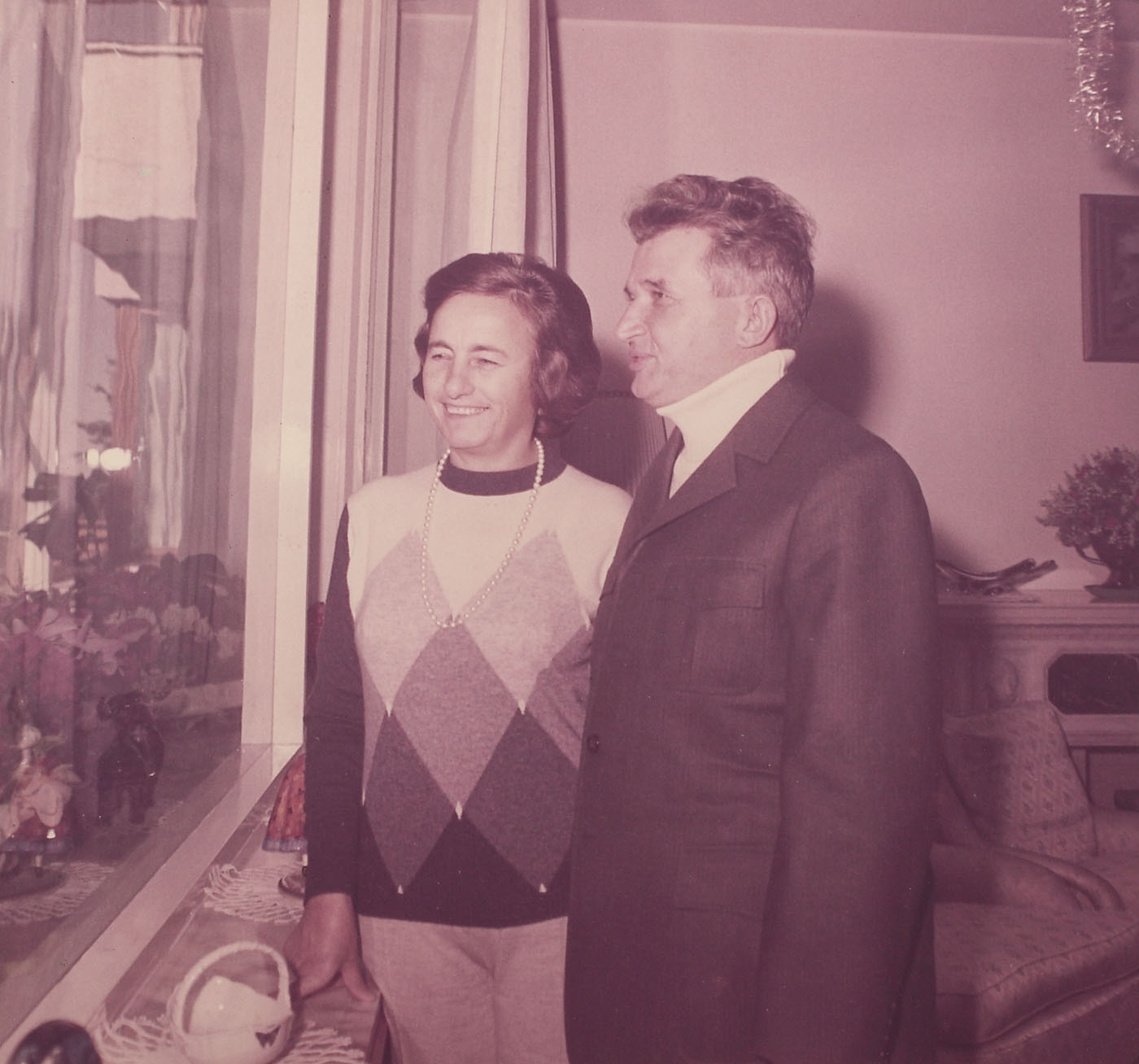 Fotografie de familie reprezentând cuplul Ceauşescu, provine din reşedinţa familiei Ceauşescu