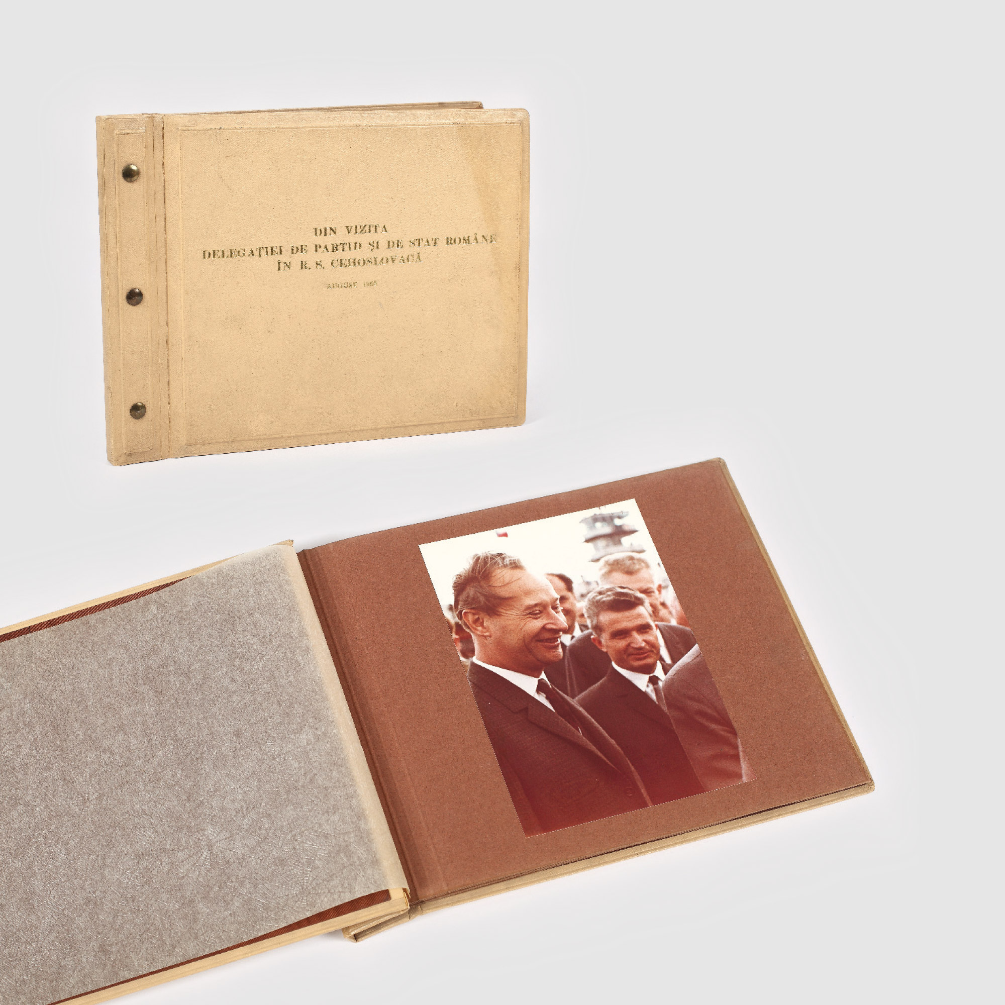 Album de fotografii, "Din vizita delegaţiei de partid şi de stat române în R.S. Cehoslovacă", 1965