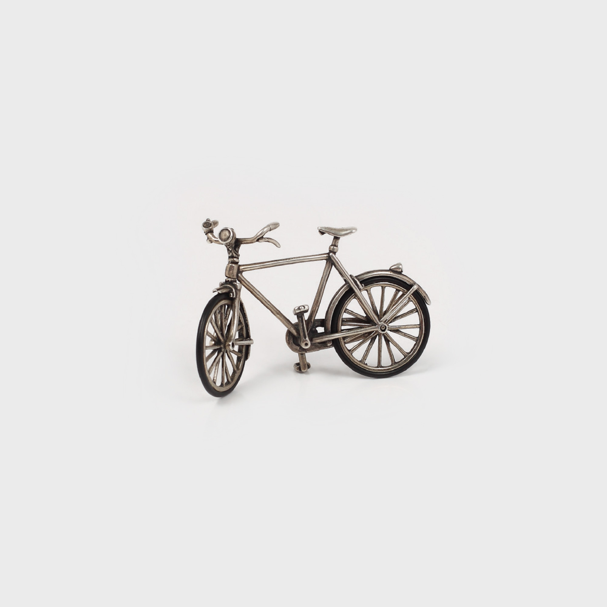 Bicicletă miniaturală din argint