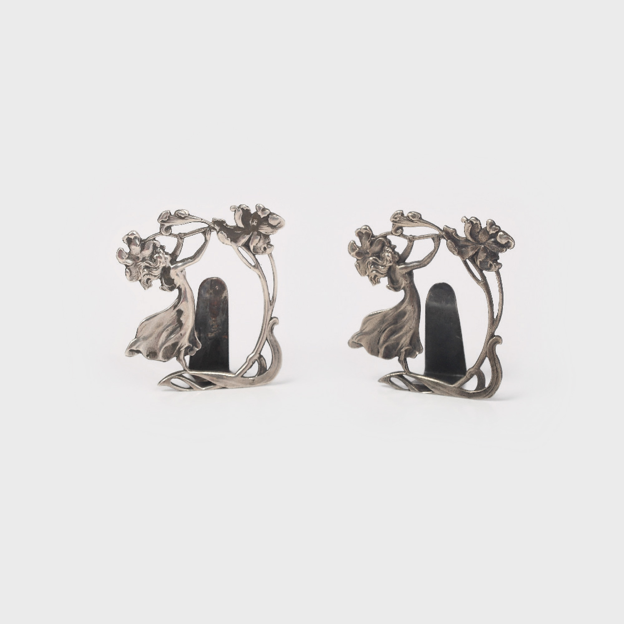 Pereche de rame miniaturale din argint, în stil Art Nouveau, începutul sec. XX