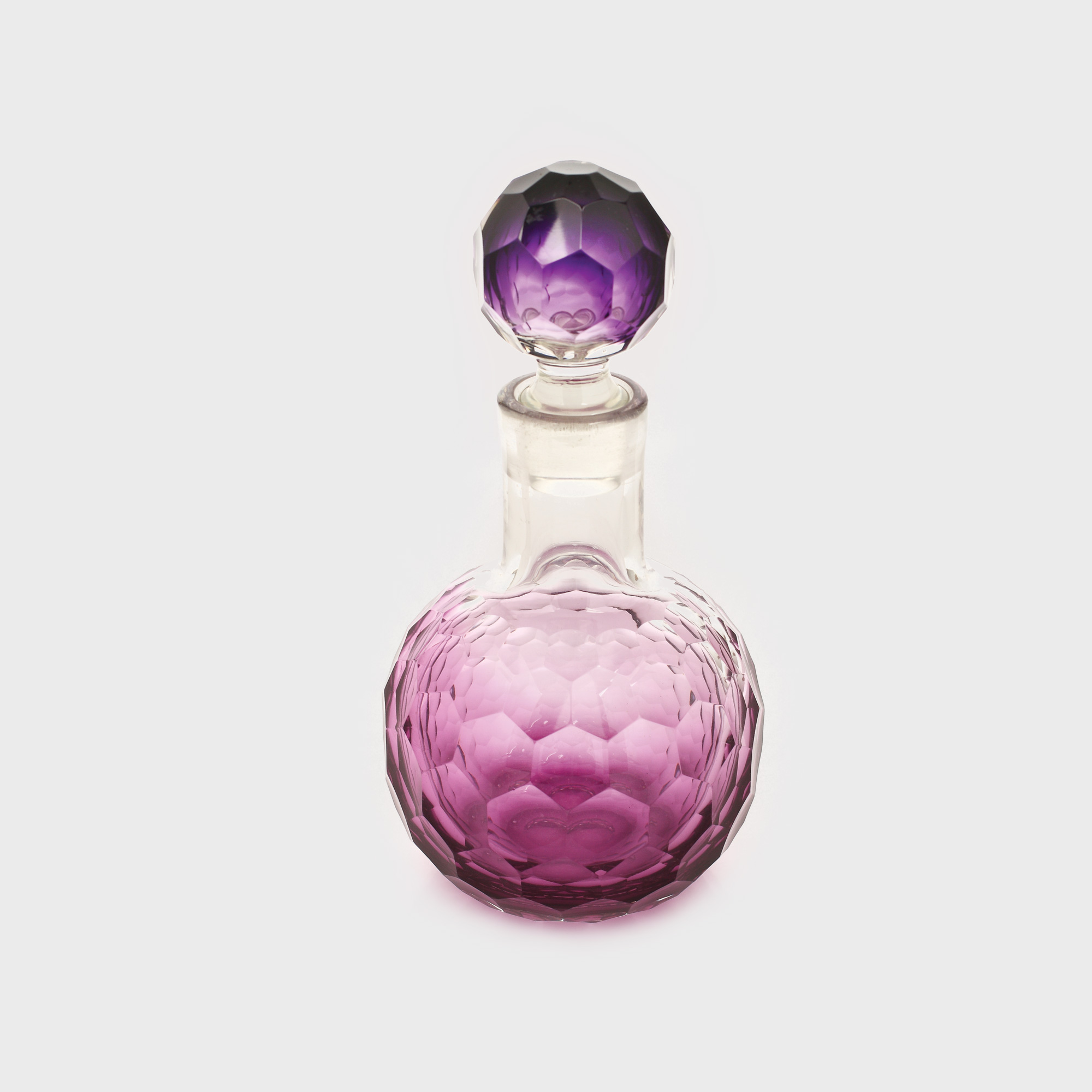 Carafă Moser din cristal violet, sfârșitul sec. XIX