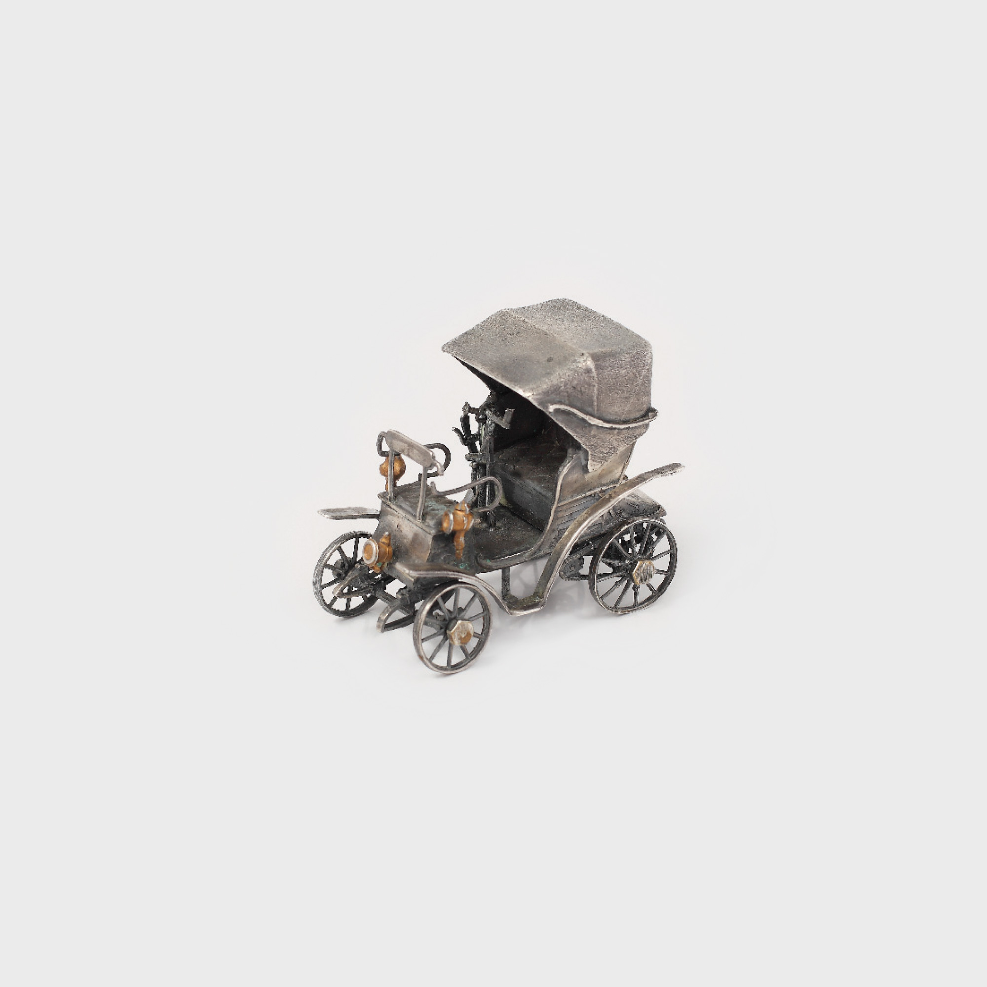 Automobil în miniatură, din argint, model Fiat 1899