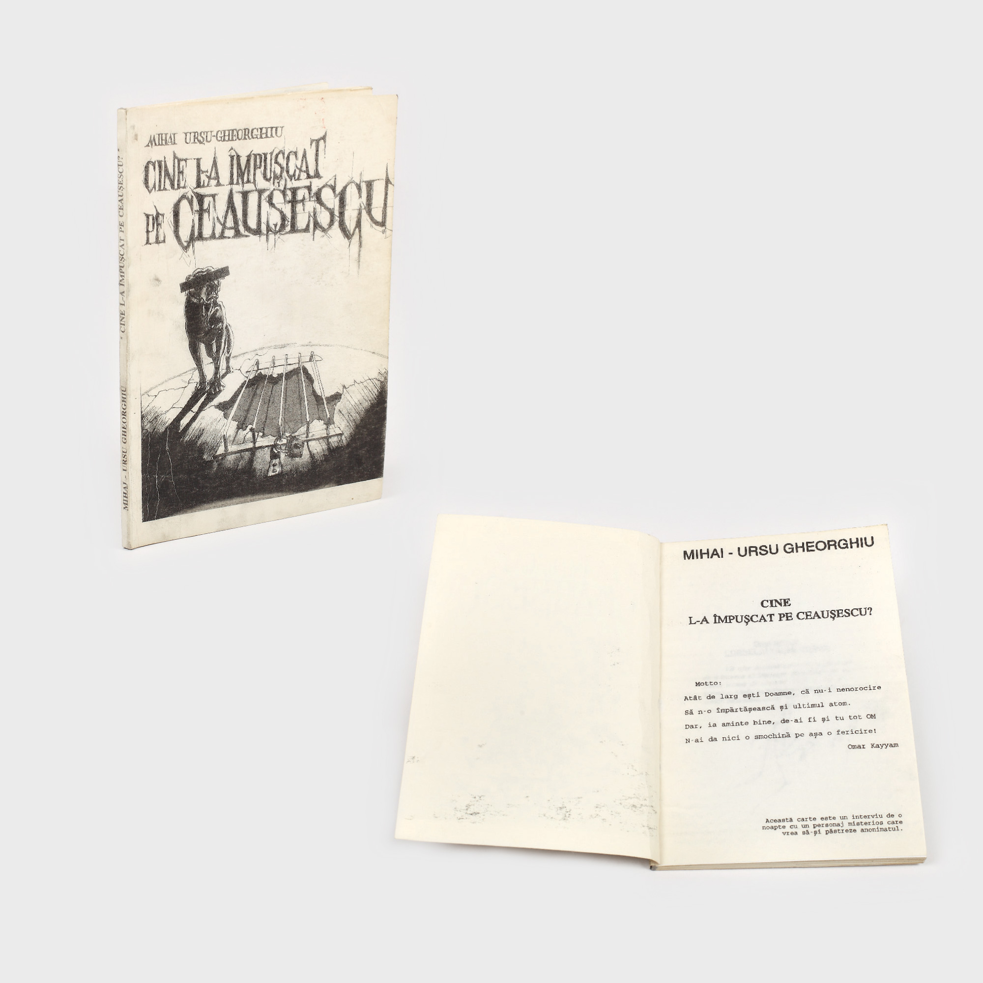 "Cine l-a împușcat pe Ceaușescu", de Mihai-Ursu Gheorghiu, cu dedicația tipărită a autorului către Corneliu Vadim Tudor, 1994