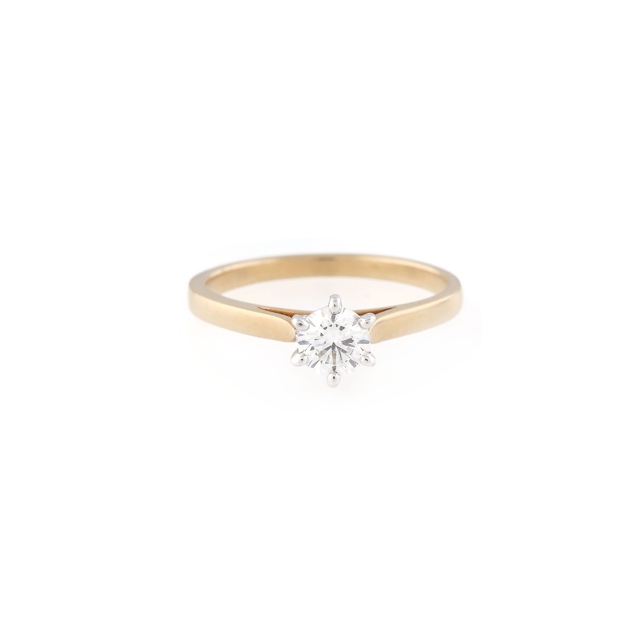 Inel din aur, ornat cu diamant solitaire