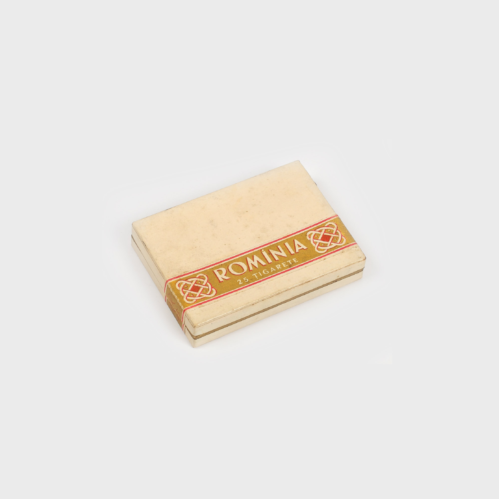 Pachet de țigarete "Romînia", produse la "Fabrica de țigarete București", anii 1930