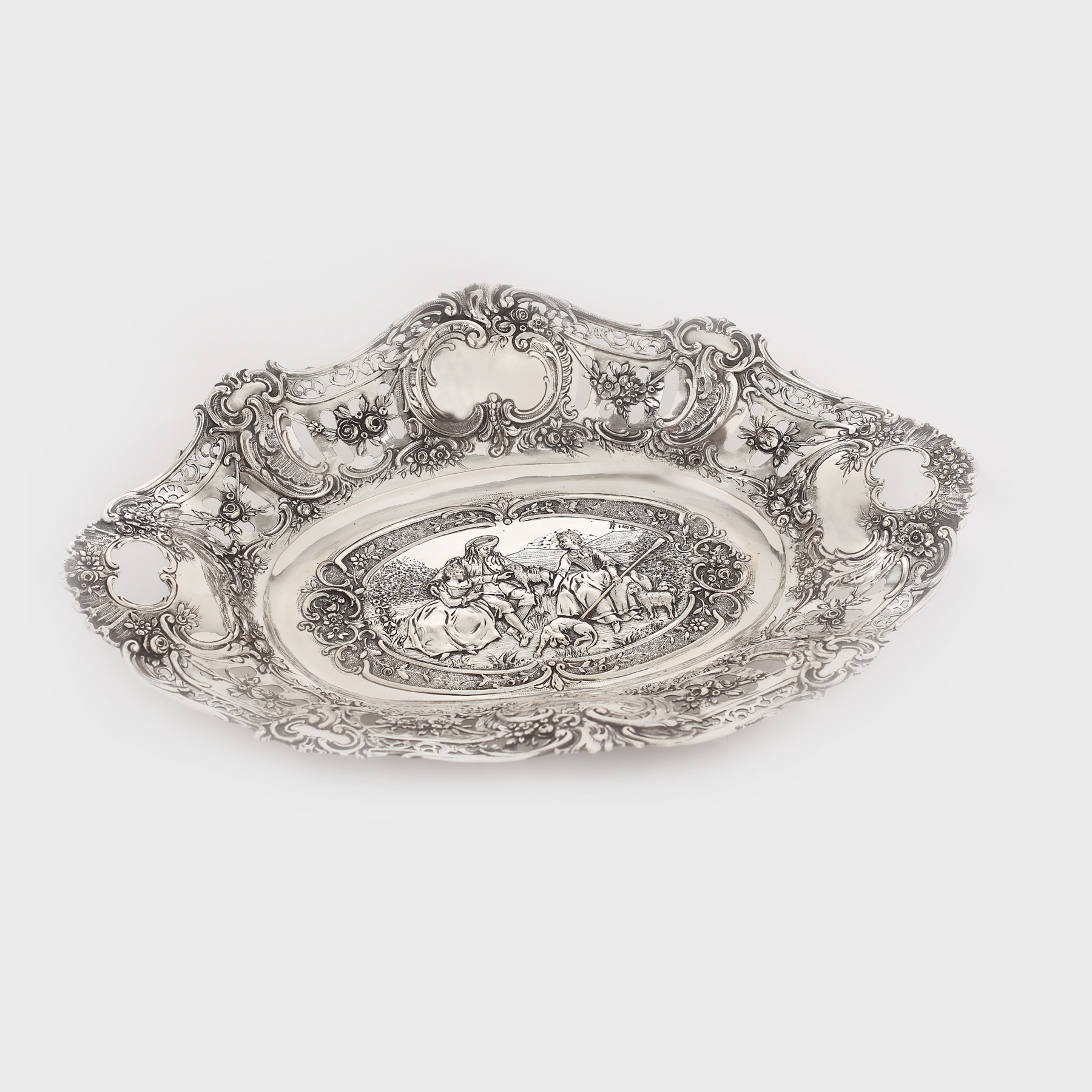Coş din argint Friedrich Reusswig, ornat în manieră Rococo, cca. 1903-1926