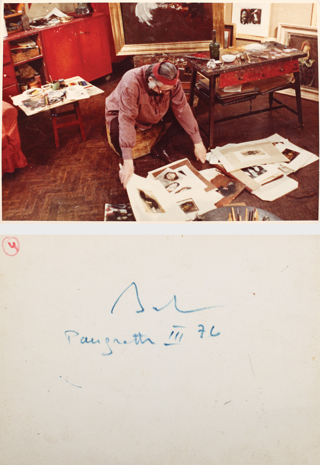 Fotografia pictorului Corneliu Baba în atelierul din Pangratti, cu autograful acestuia