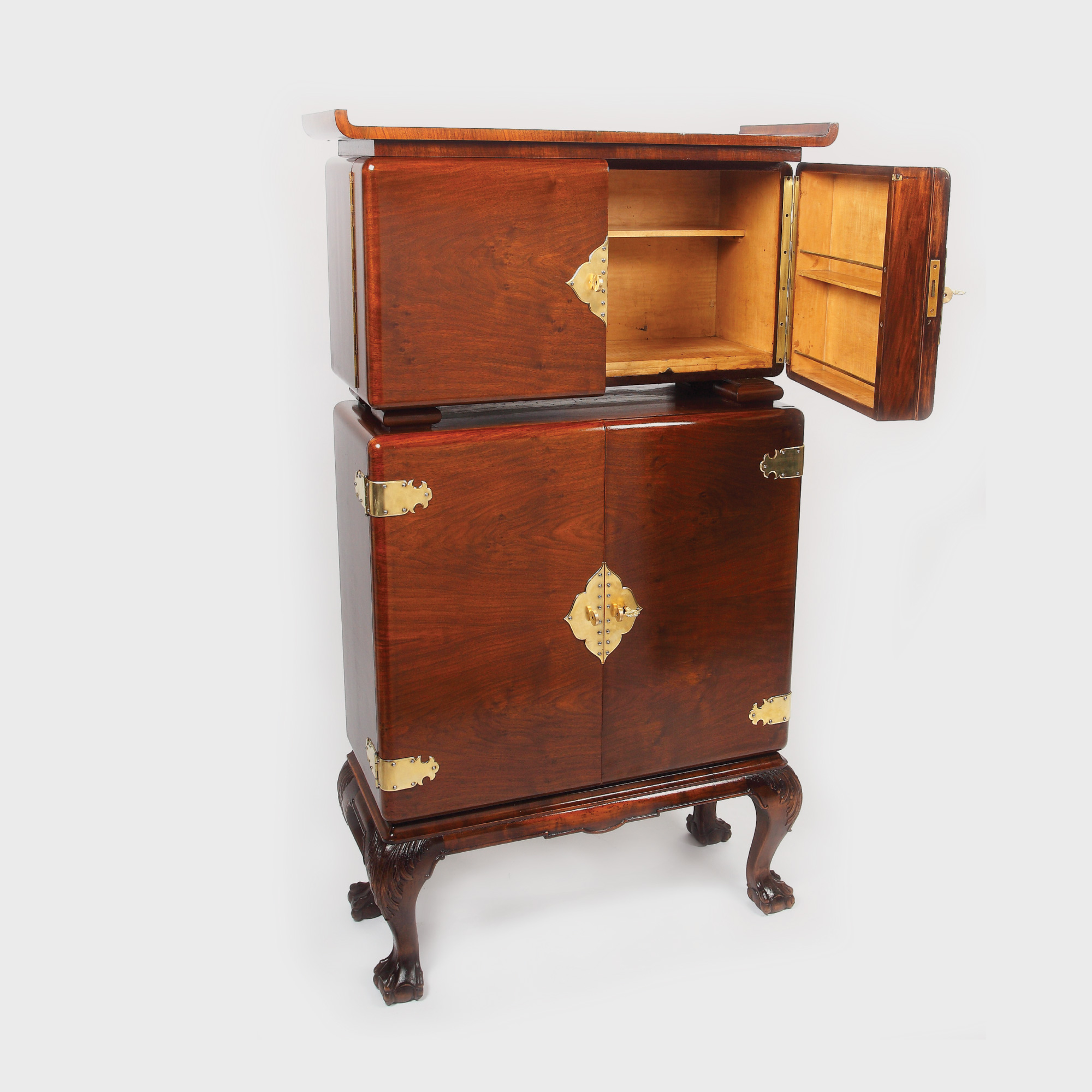 Cabinet din lemn de frasin, japonizant, în maniera colonialismului portughez, cca. 1939