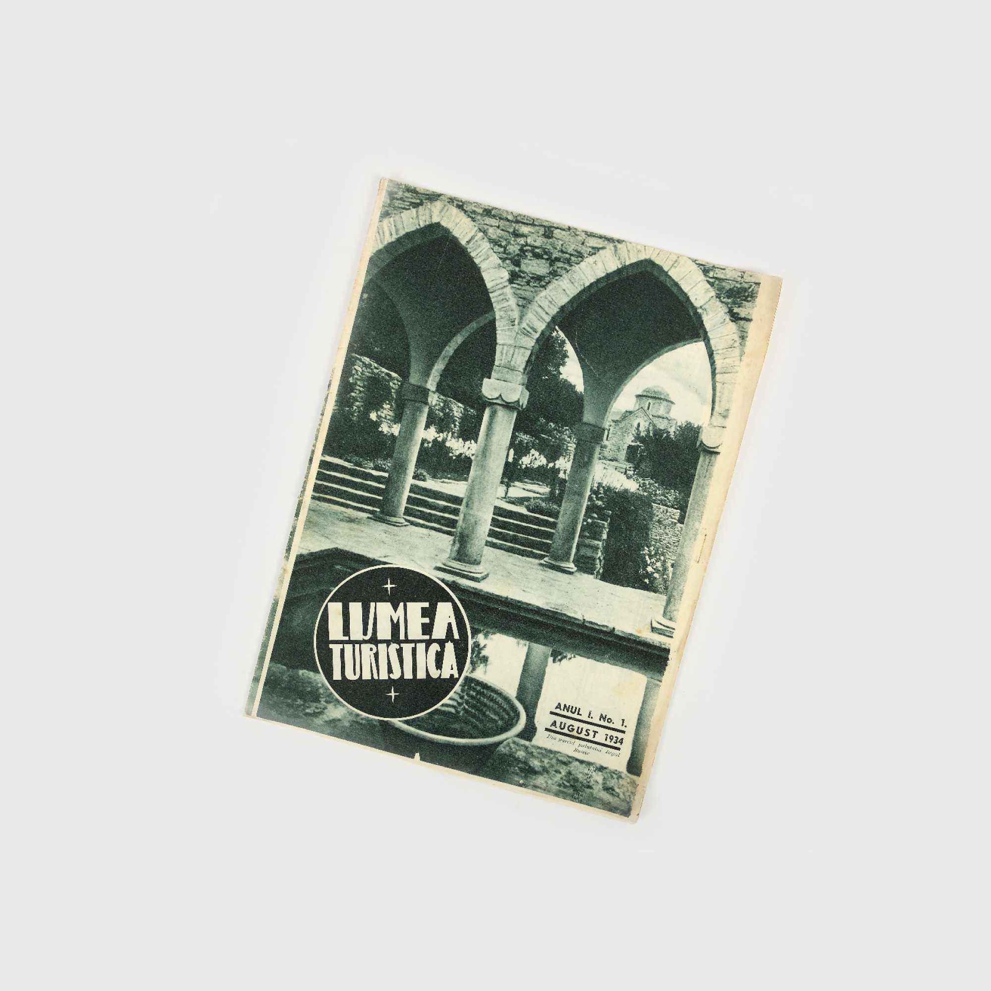Primul număr al revistei ”Lumea Turistică”, August 1934, cu un articol inedit al Reginei Maria despre Balcic