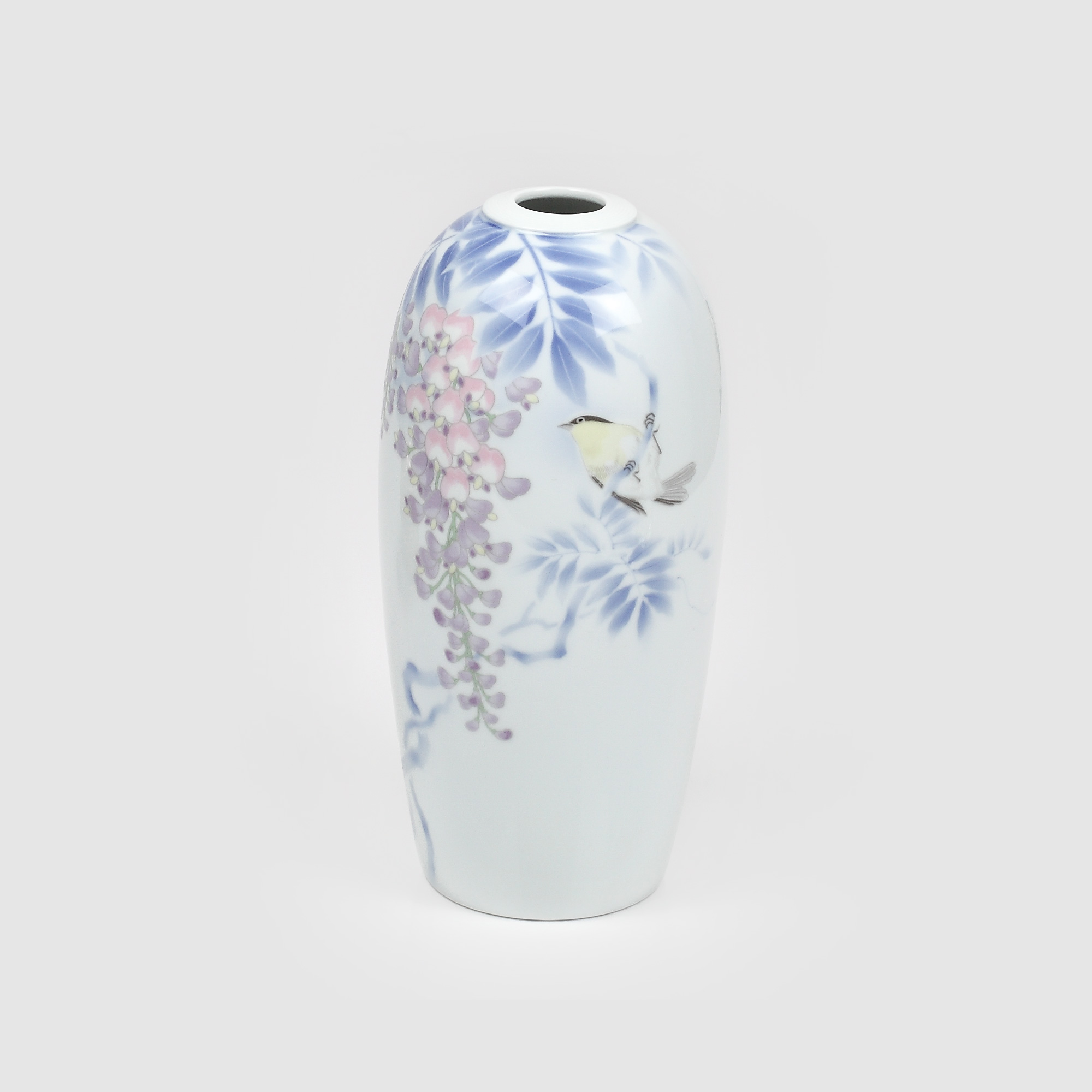 Vas japonez din porțelan, decorat cu delicate crengi de glicină