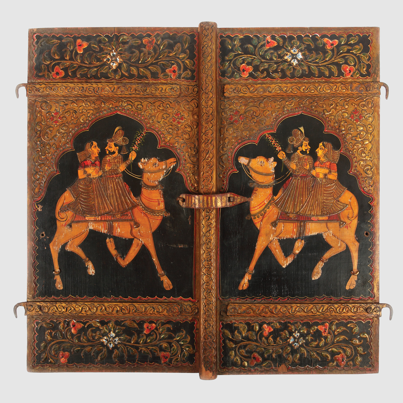 Pereche de uși decorative nord-indiene, pictate cu perechi de îndrăgostiți, sfârșitul sec. XIX