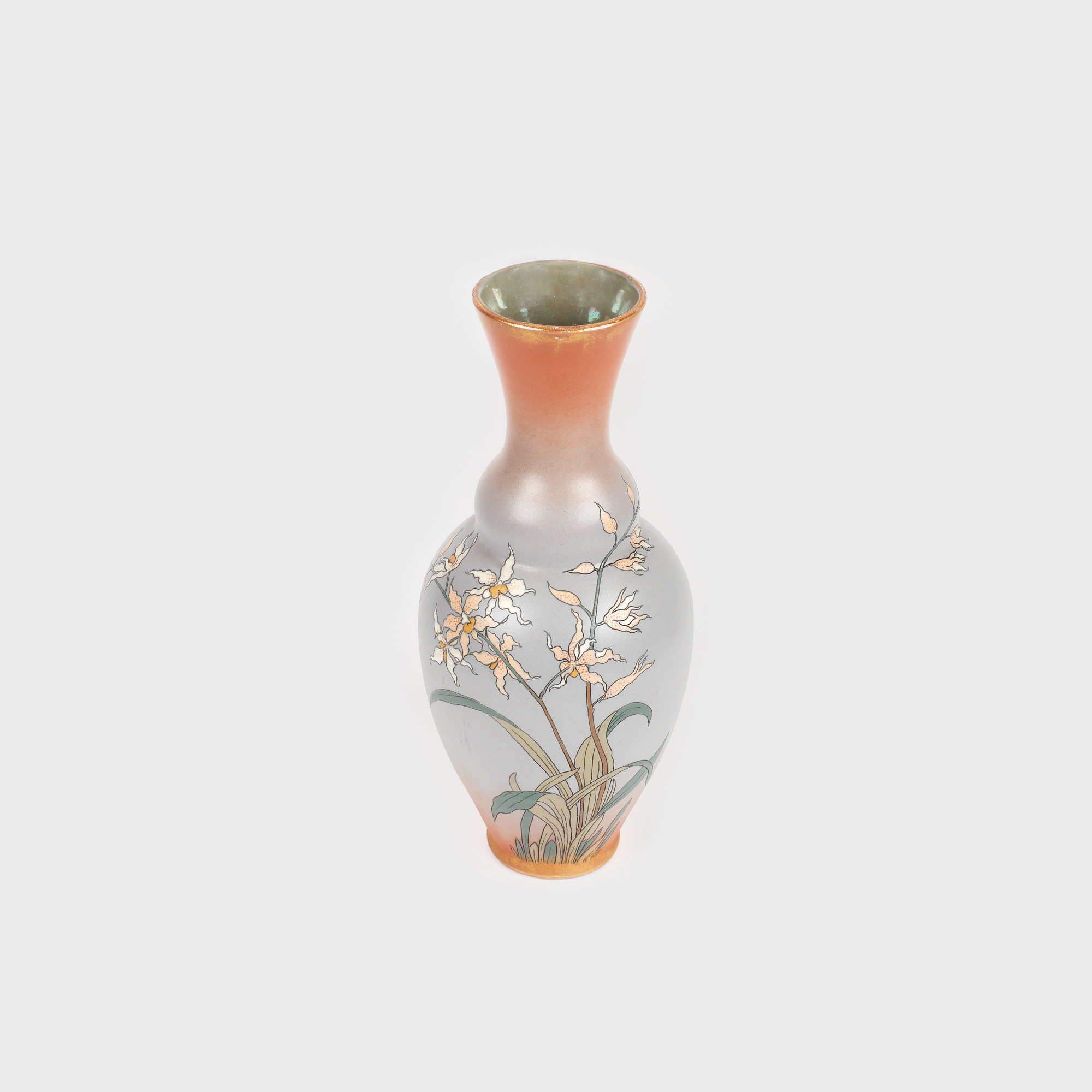 Vas decorativ Mettlach, decorat cu motive florale, cca. 1900-1909