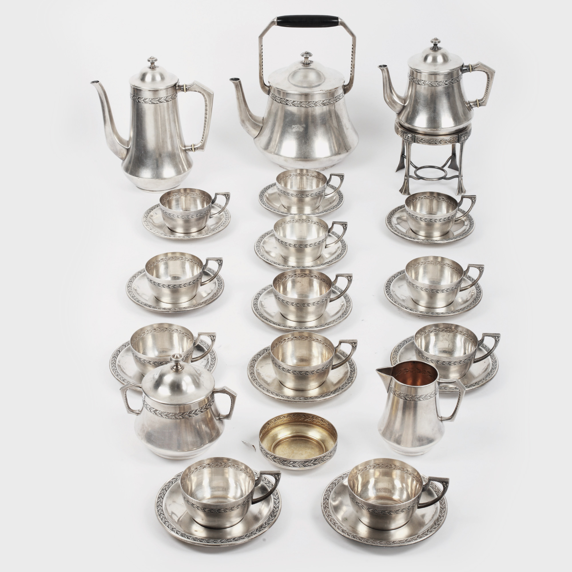 Serviciu WMF de ceai şi cafea, cu marca atelierului bucureştean Radivon, cca. 1900-1914