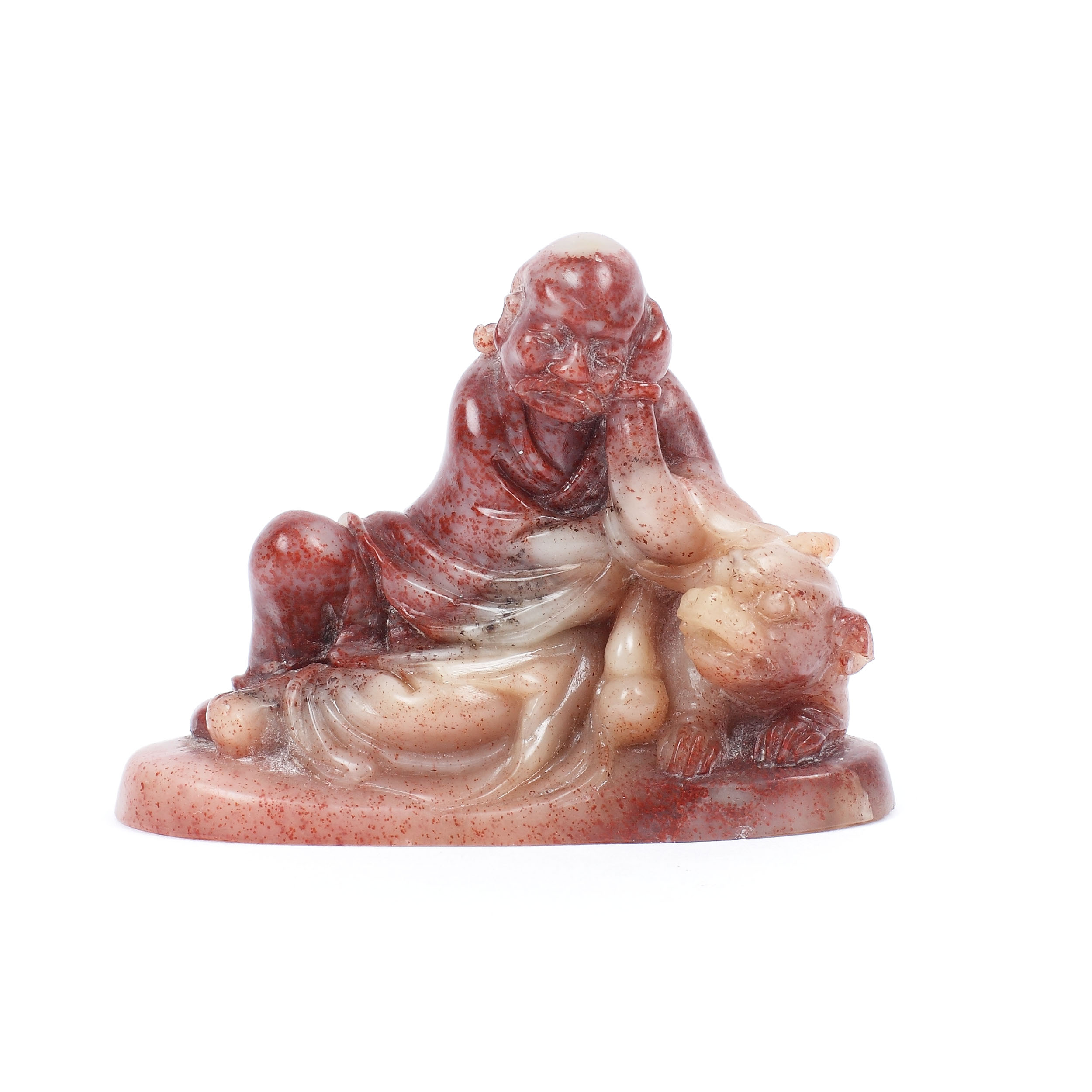 Luohan sculptat în steatit tip "sânge de găină", perioada Qing, China, sec. XIX