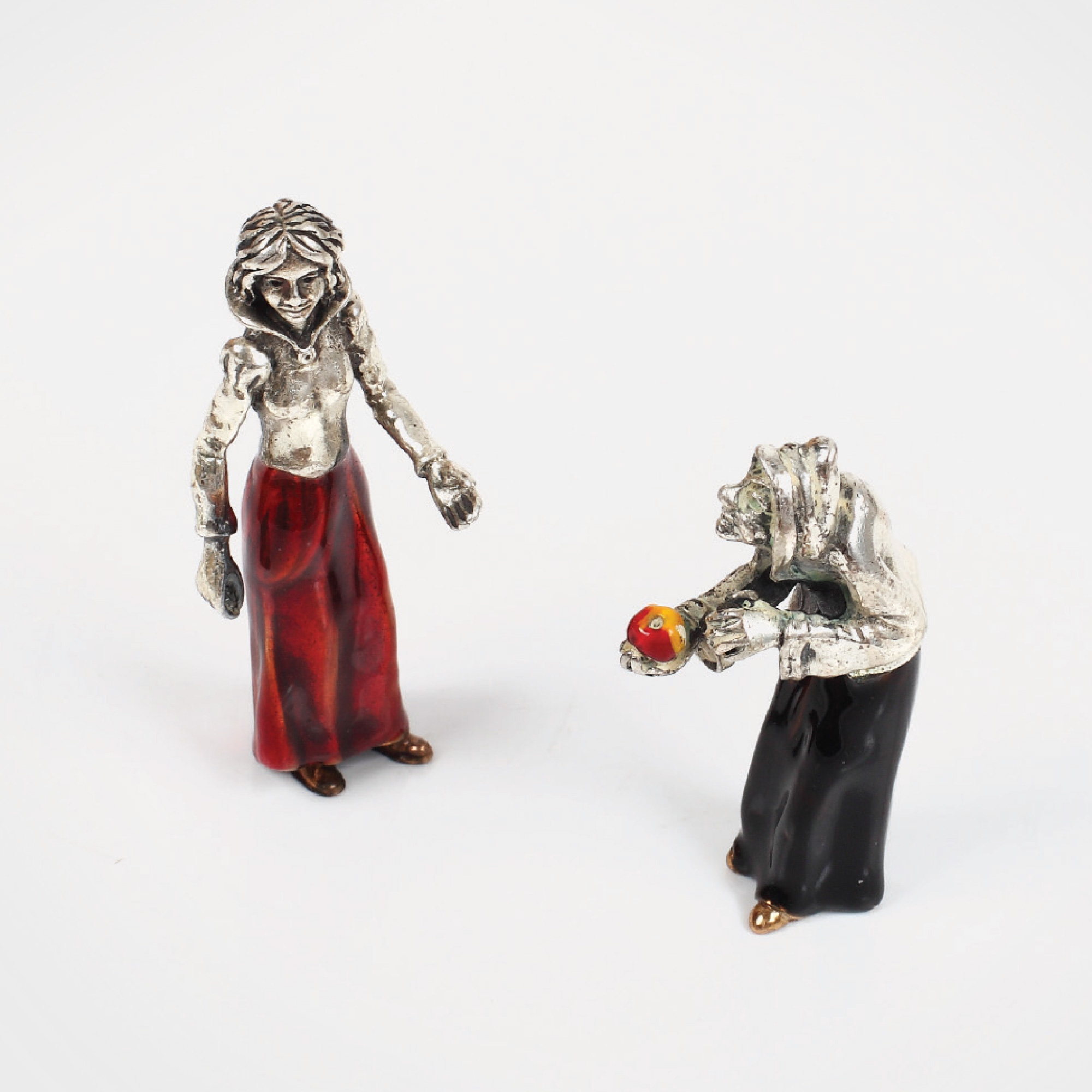 Albă ca Zăpada şi regina cea rea, figurine miniaturale din argint