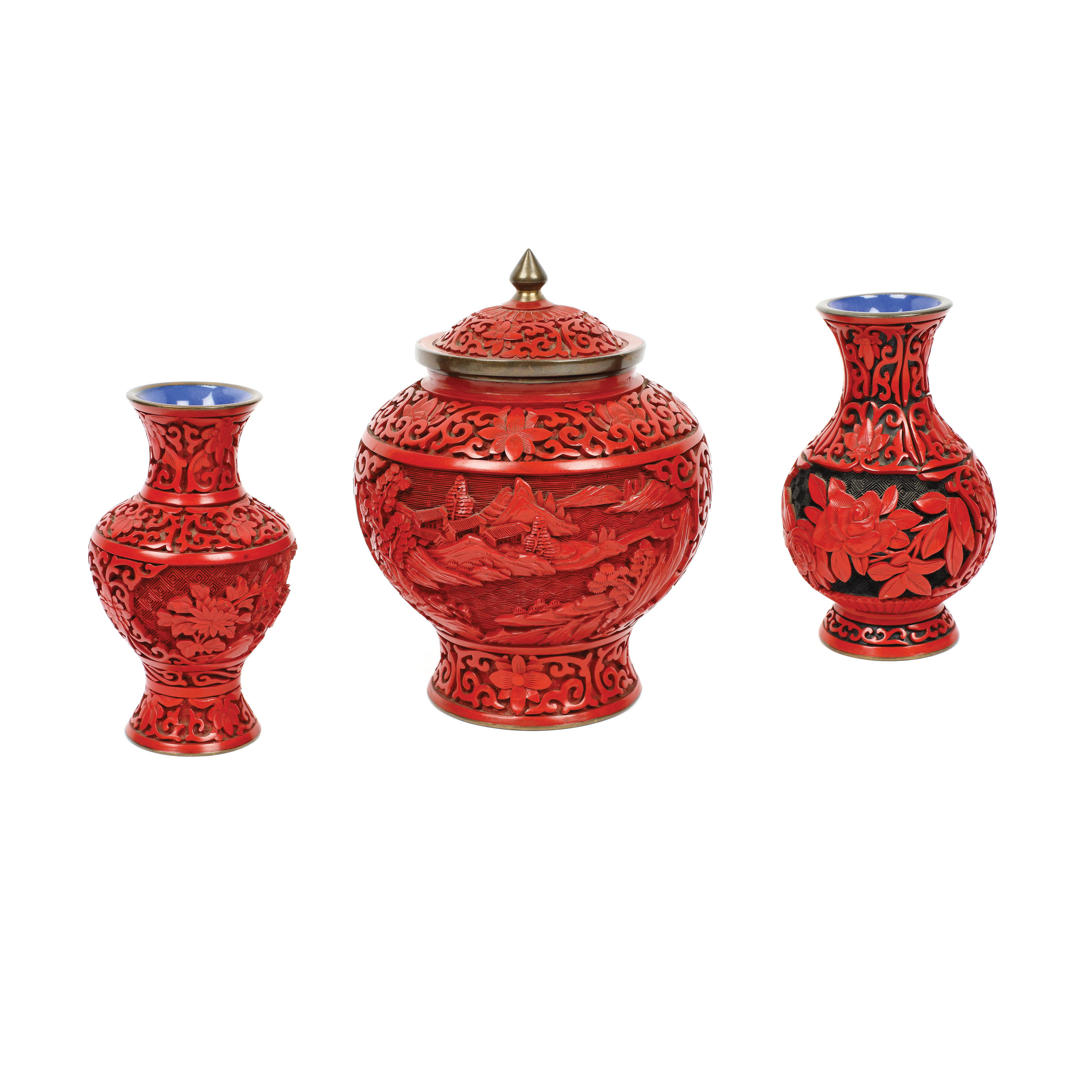 Lot format din trei vase din cinabru, a doua jumătate a sec. XX, cadou protocolar către Generalul Leontin Sălăjan din partea lui Mao Zedong, anii '1960