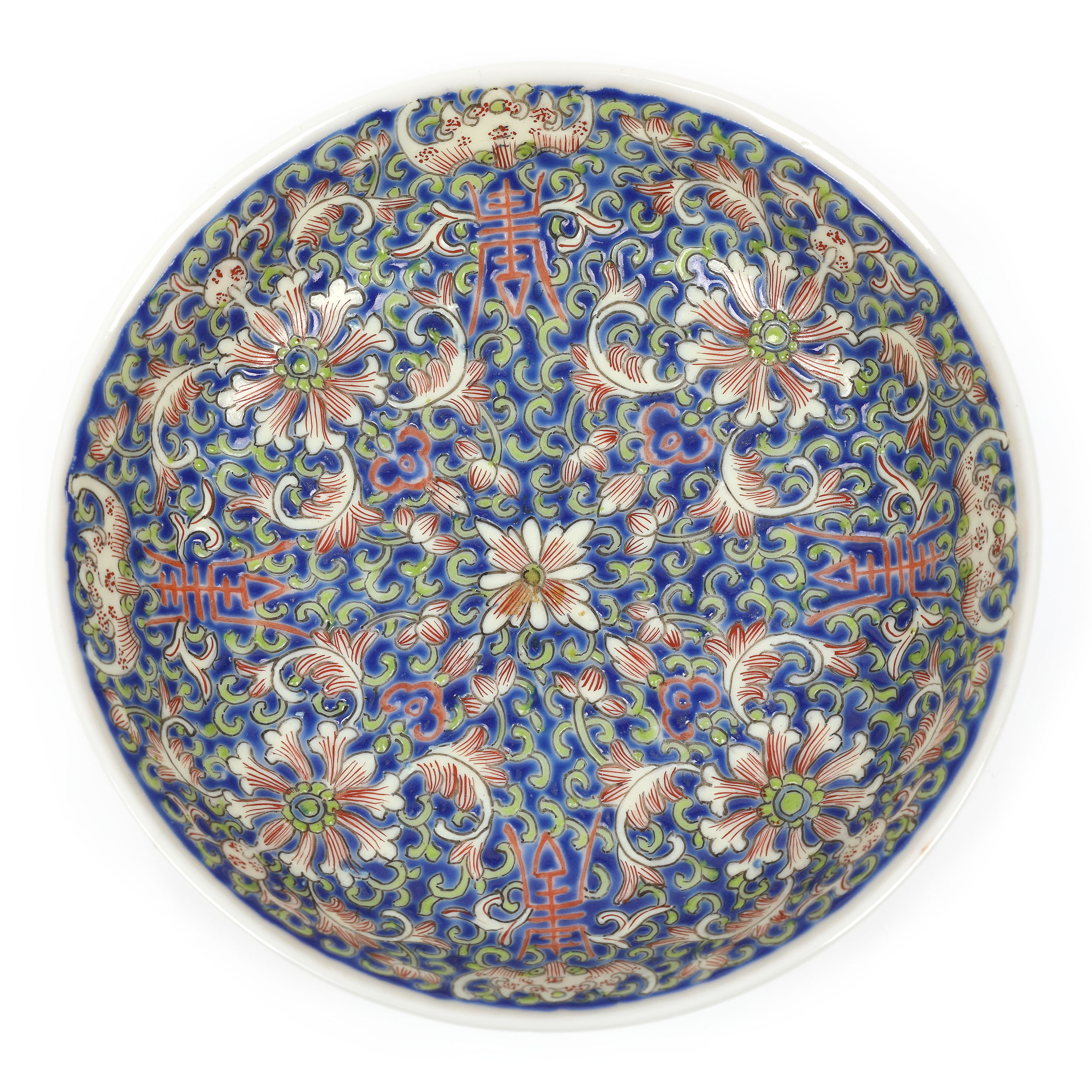 Platou miniatural din porțelan, decorat cu motivul florilor de lotus, marcat Qianlong, perioada Qing, China, sec. XVIII