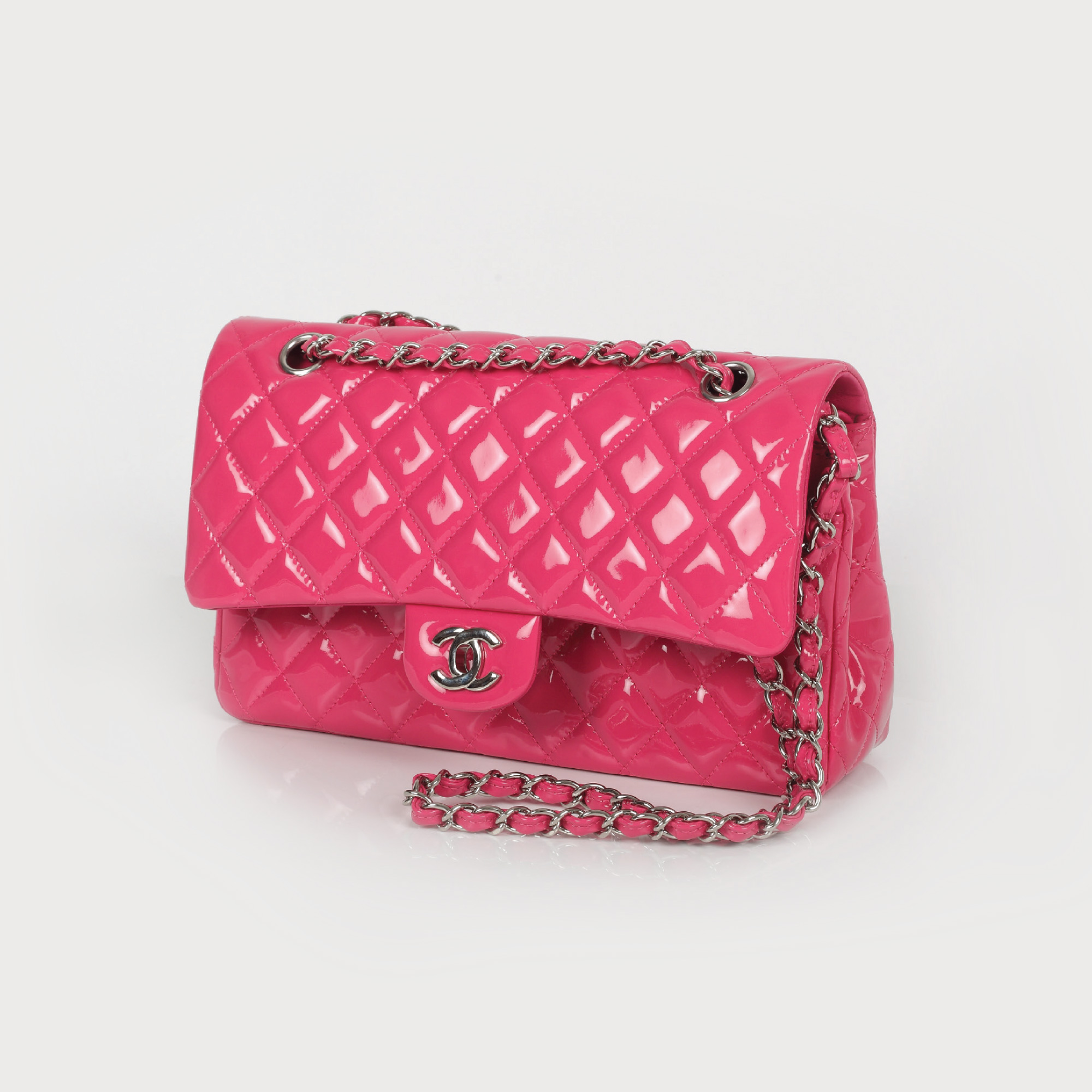 Poșetă Chanel "Cruise Collection", din piele fuchsia lăcuită